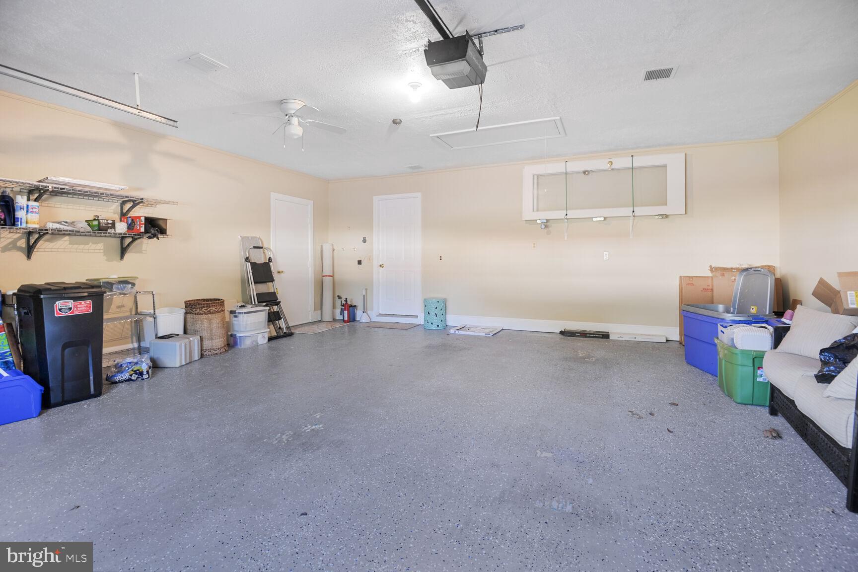 LEISURE WORLD - Residential