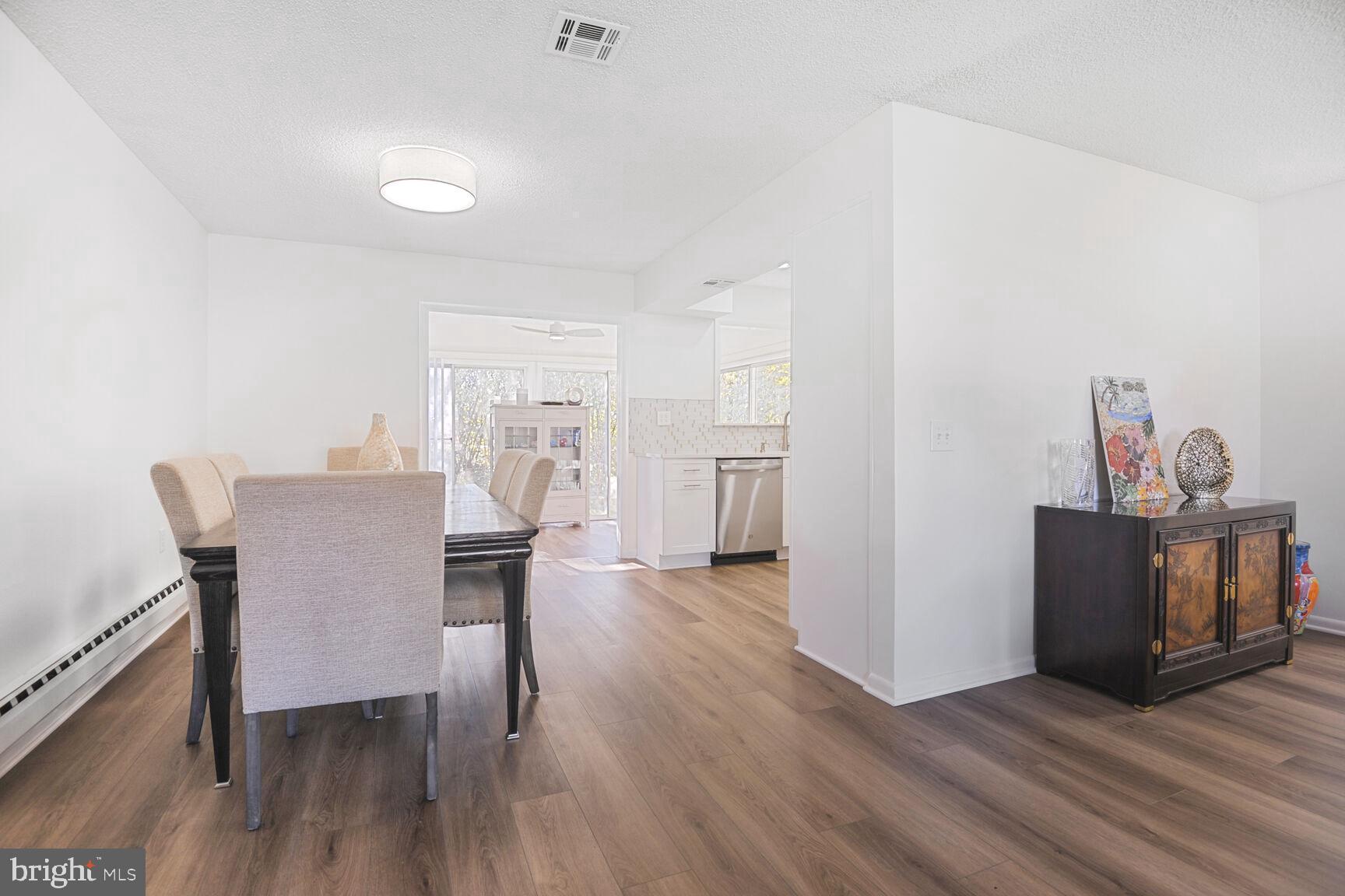 LEISURE WORLD - Residential