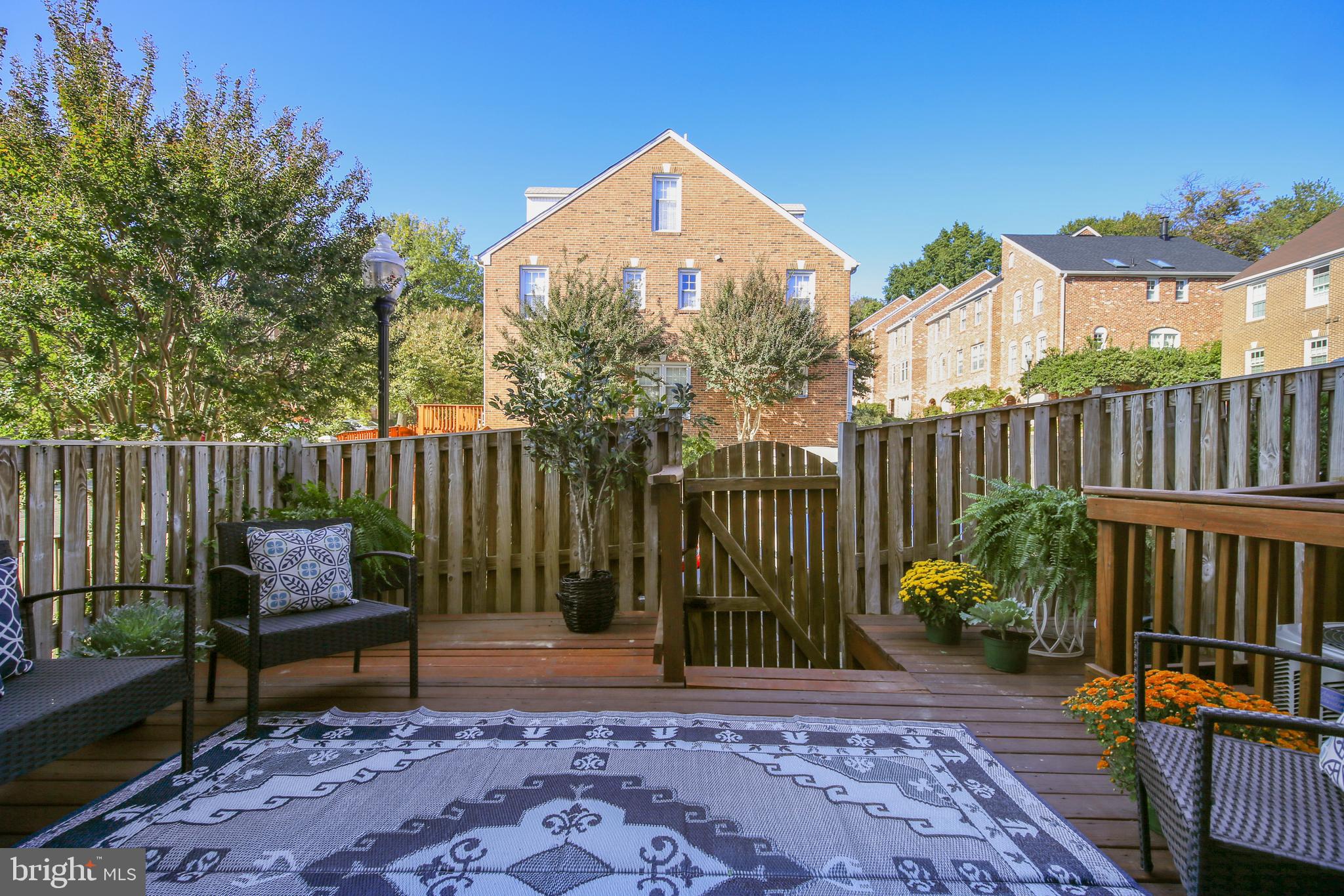 SHUTERS HILL - Residential