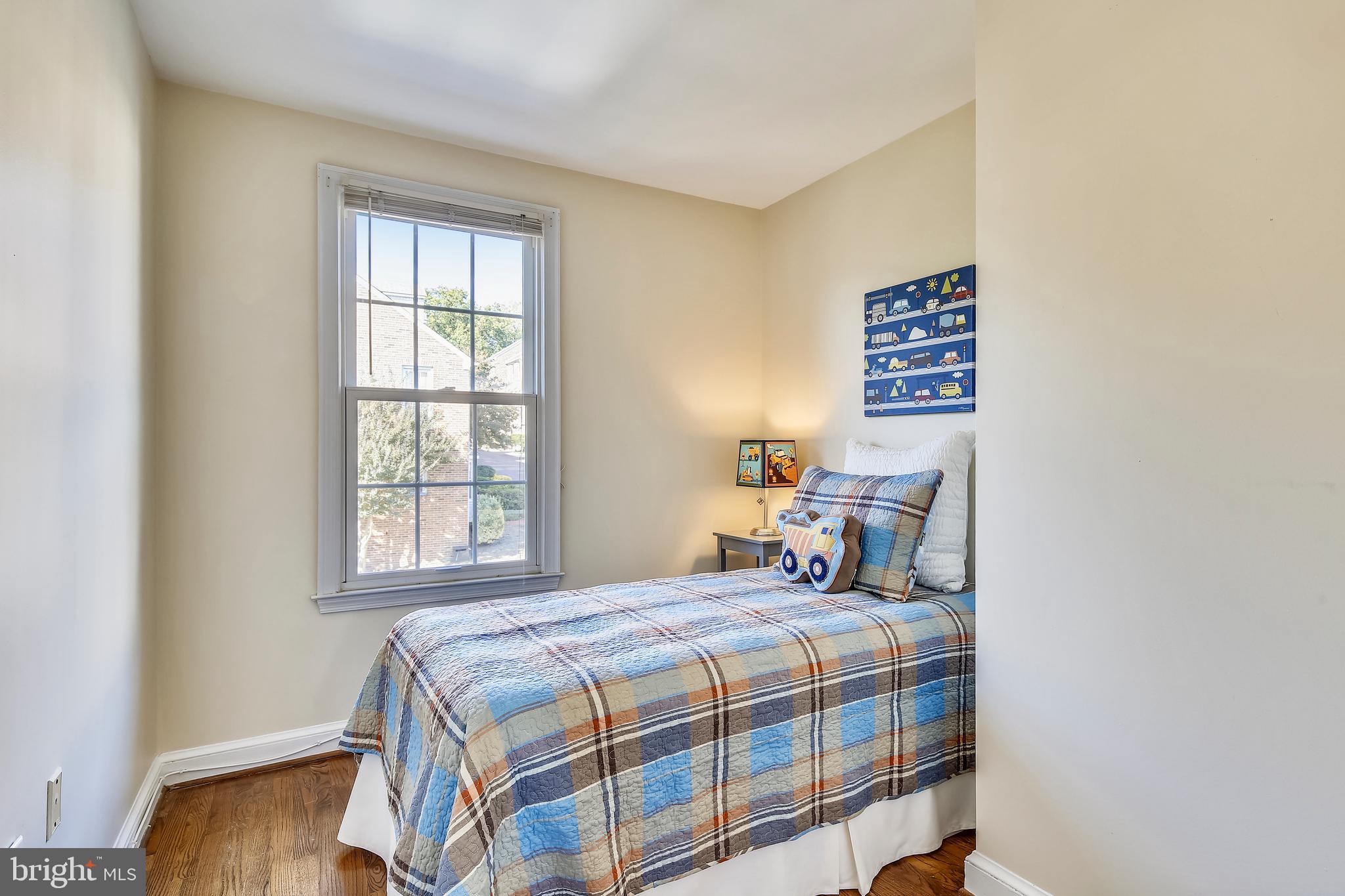 SHUTERS HILL - Residential