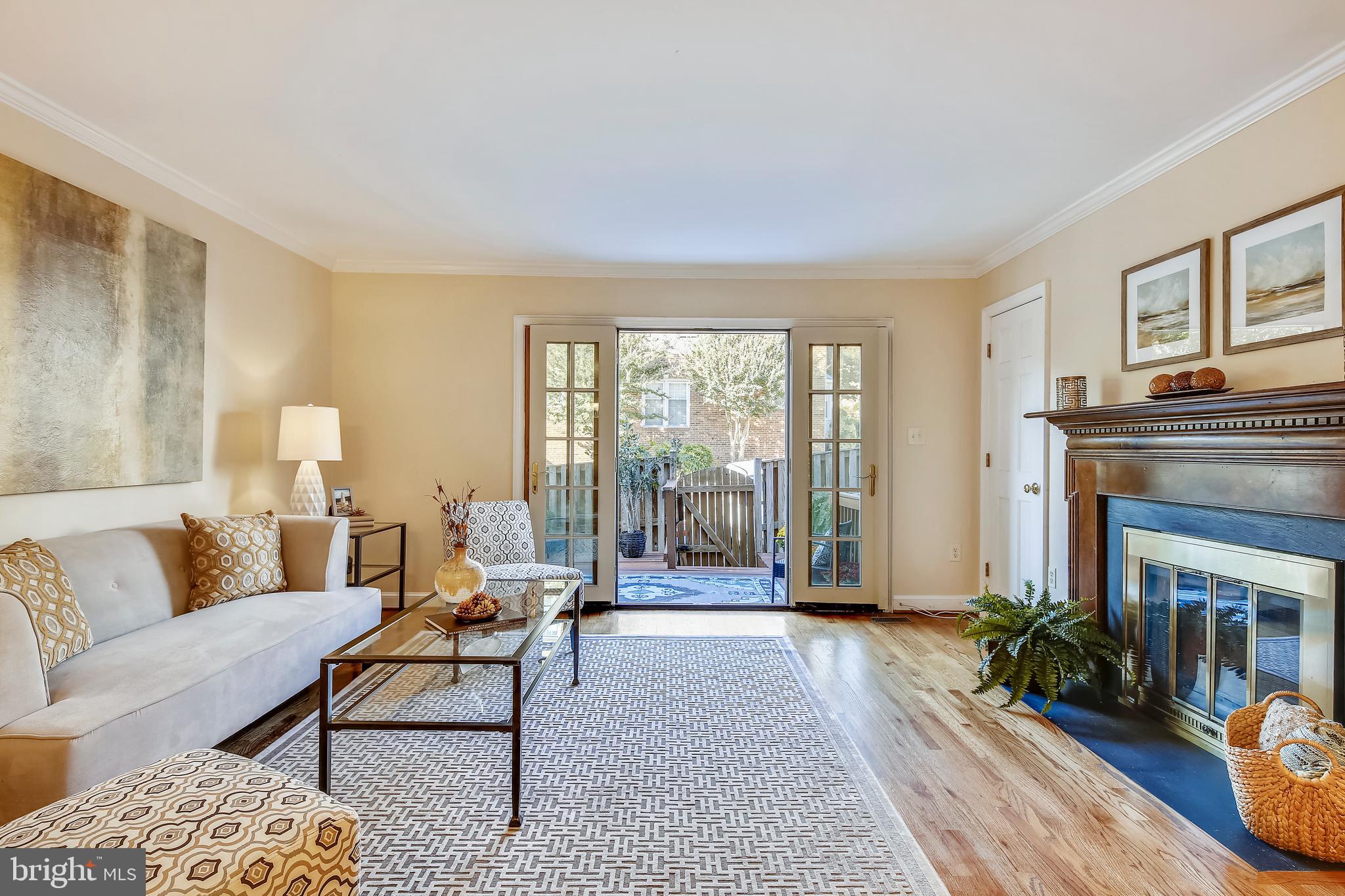 SHUTERS HILL - Residential