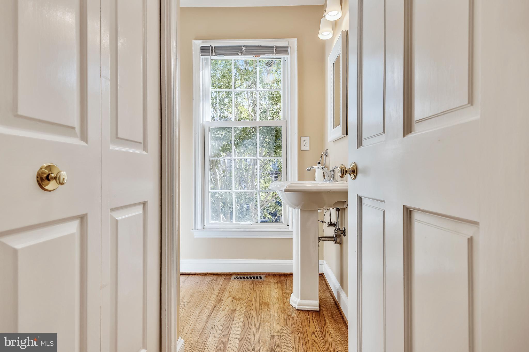 SHUTERS HILL - Residential