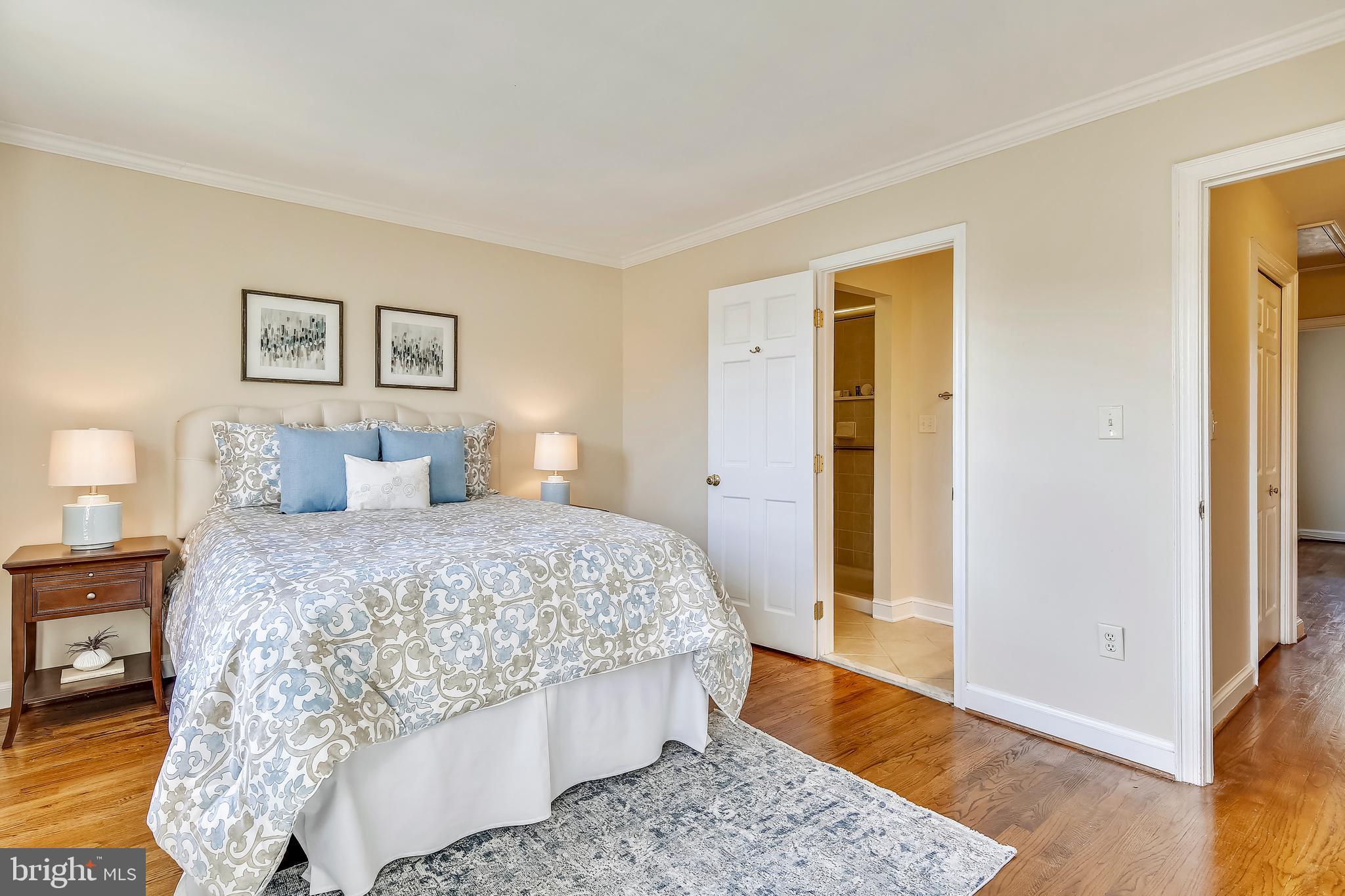 SHUTERS HILL - Residential