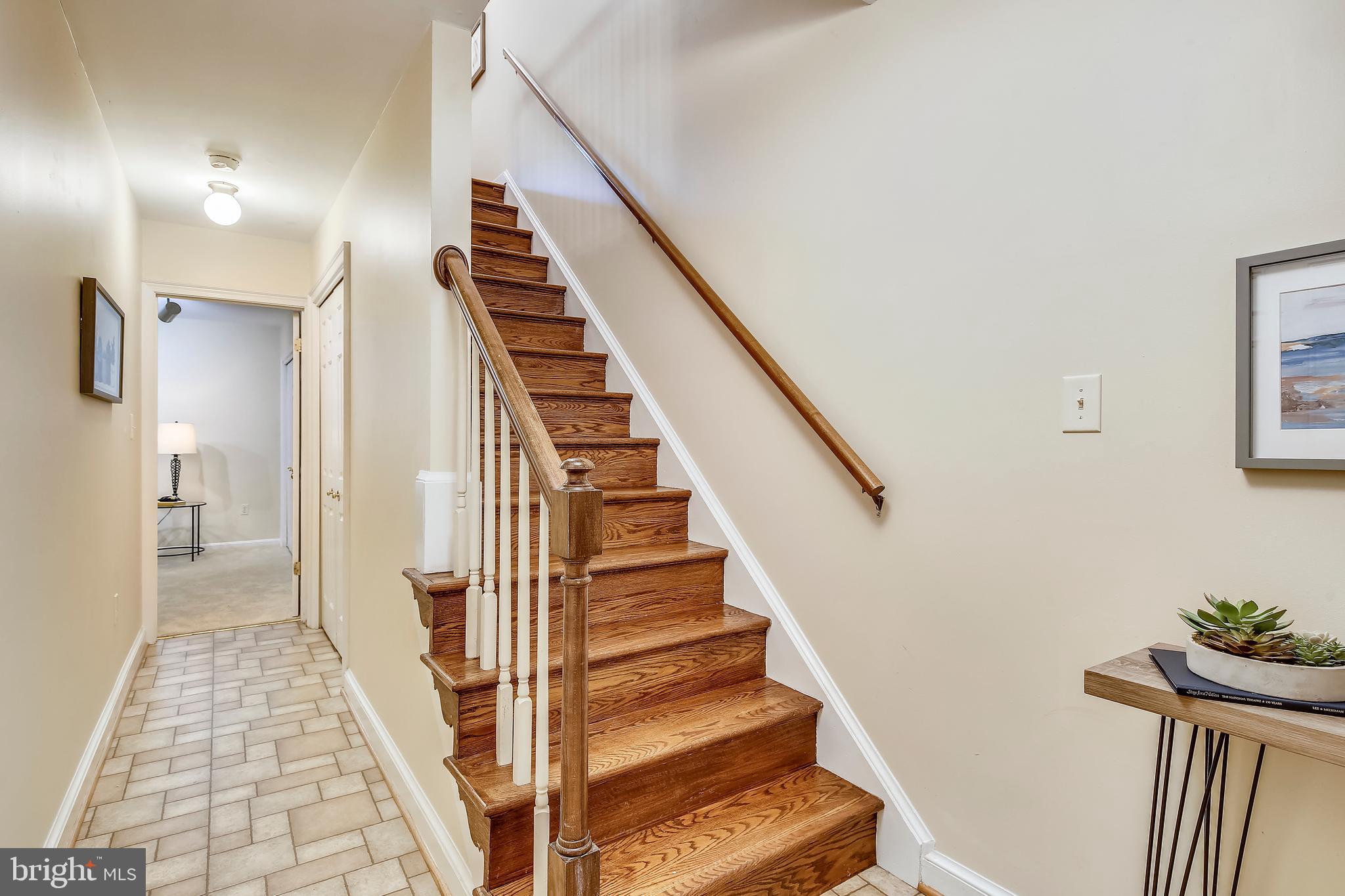 SHUTERS HILL - Residential