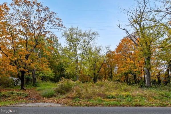 647 CHESTNUT ST, WILLIAMSTOWN, NJ 08094 - Image 2126f4b7df4bdc7ef76d90a10b9f3f1a/986212236