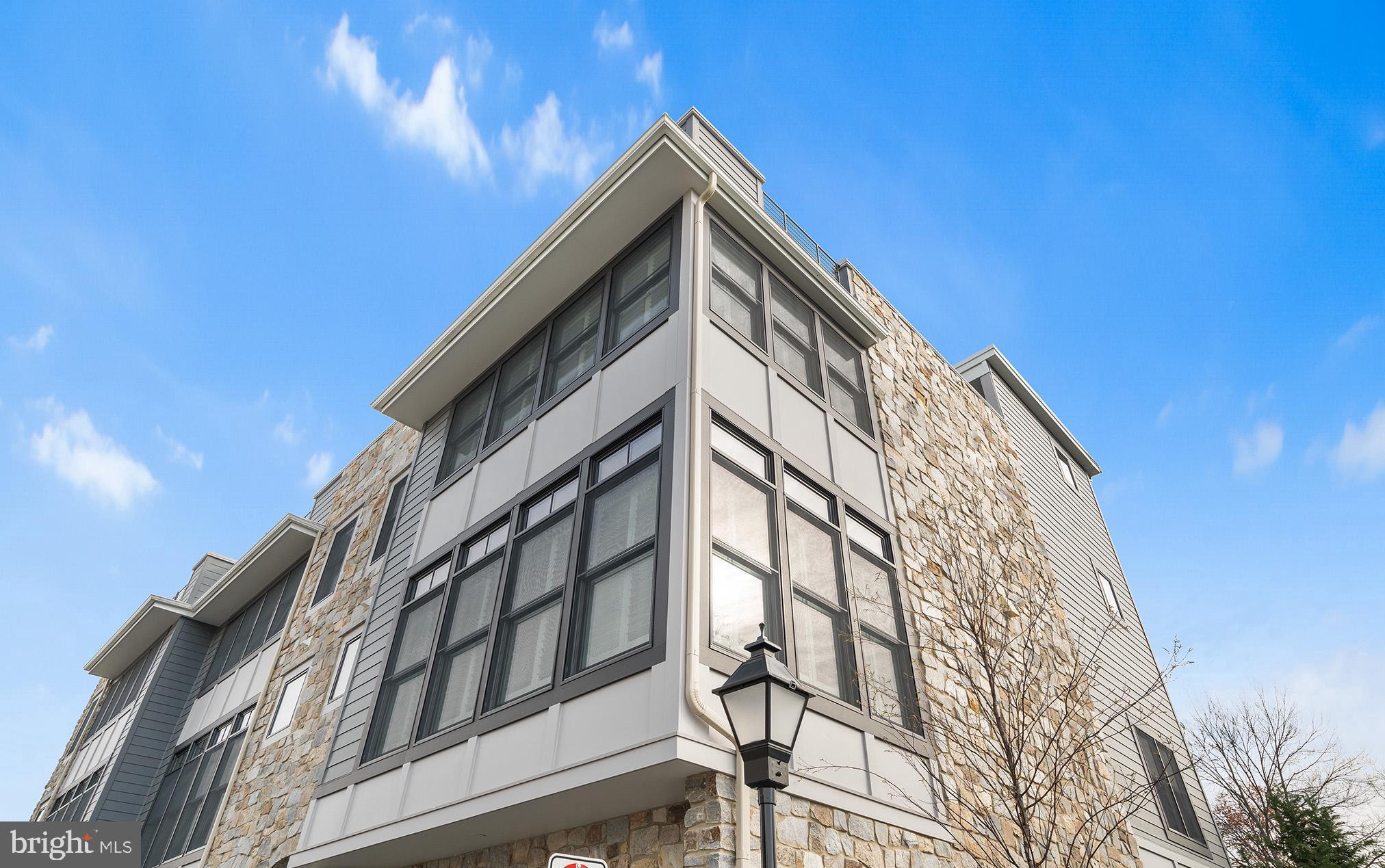 BROWNSTONES AT BERKLEY - Residential