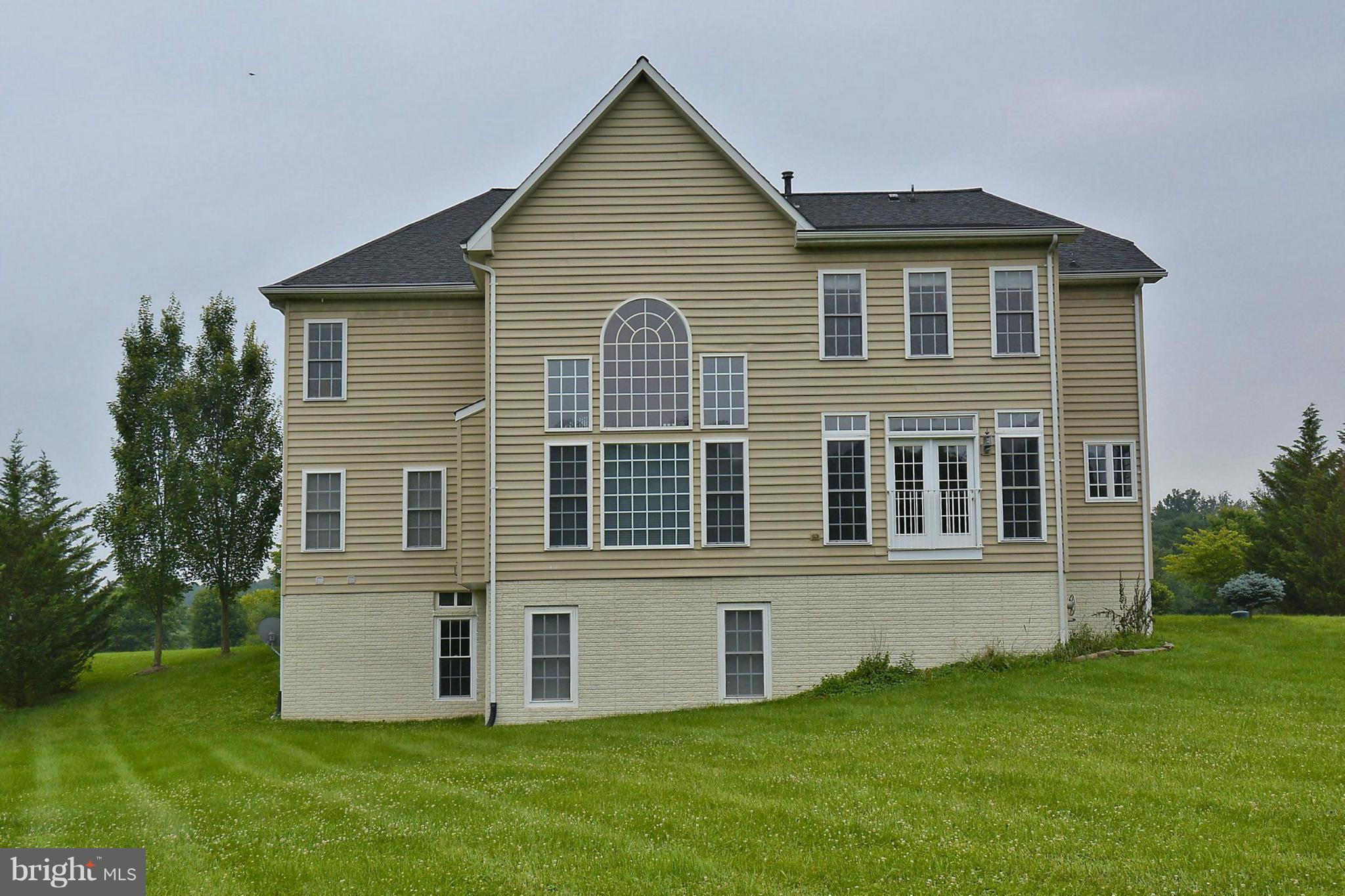 MAPLE RIDGE FARMS - Residential Lease