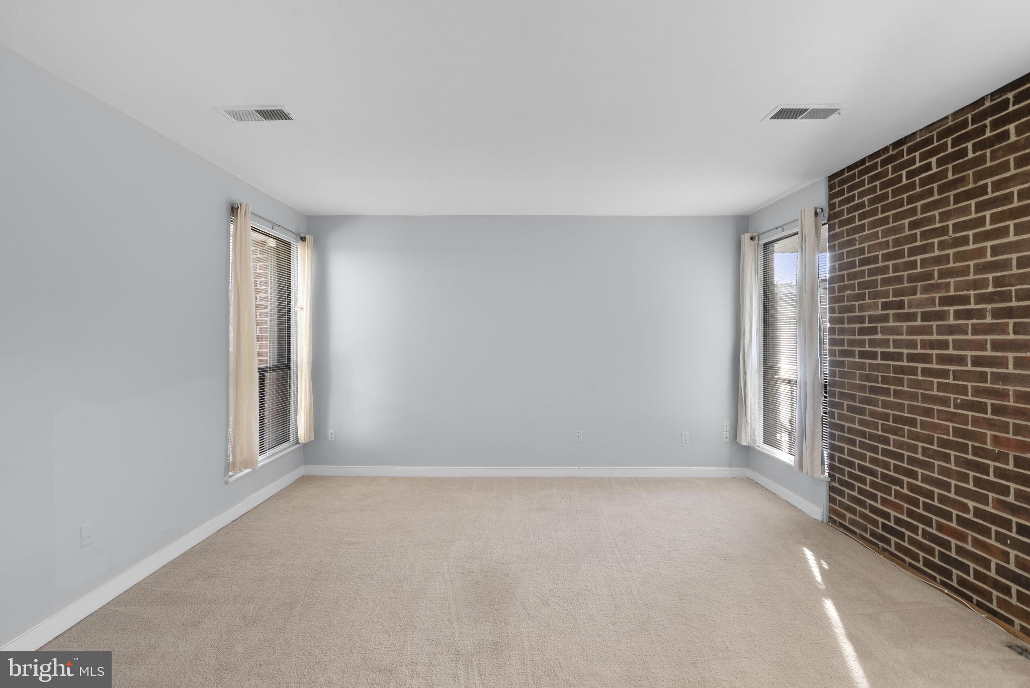 AMERICANA FINMARK - Residential