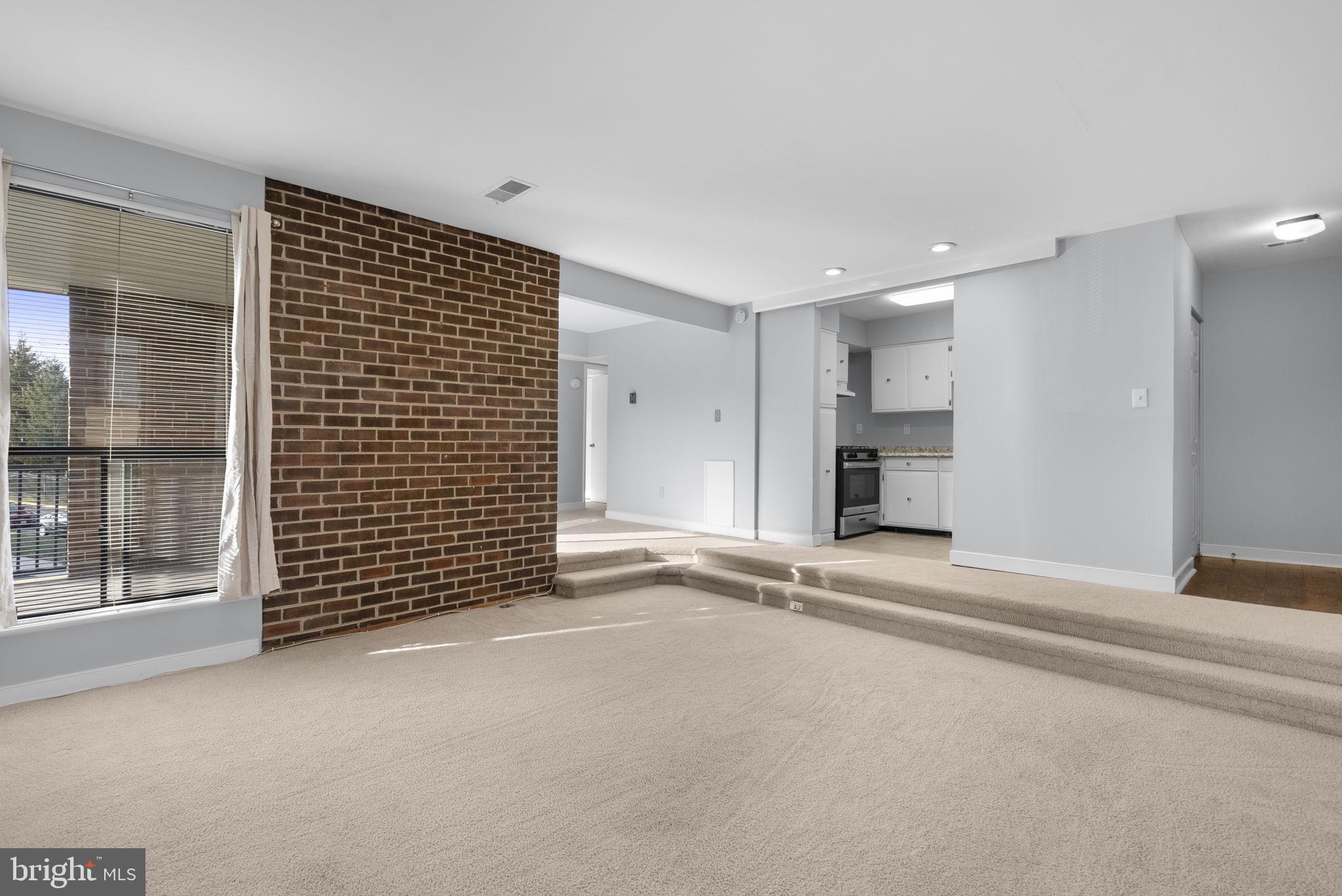 AMERICANA FINMARK - Residential