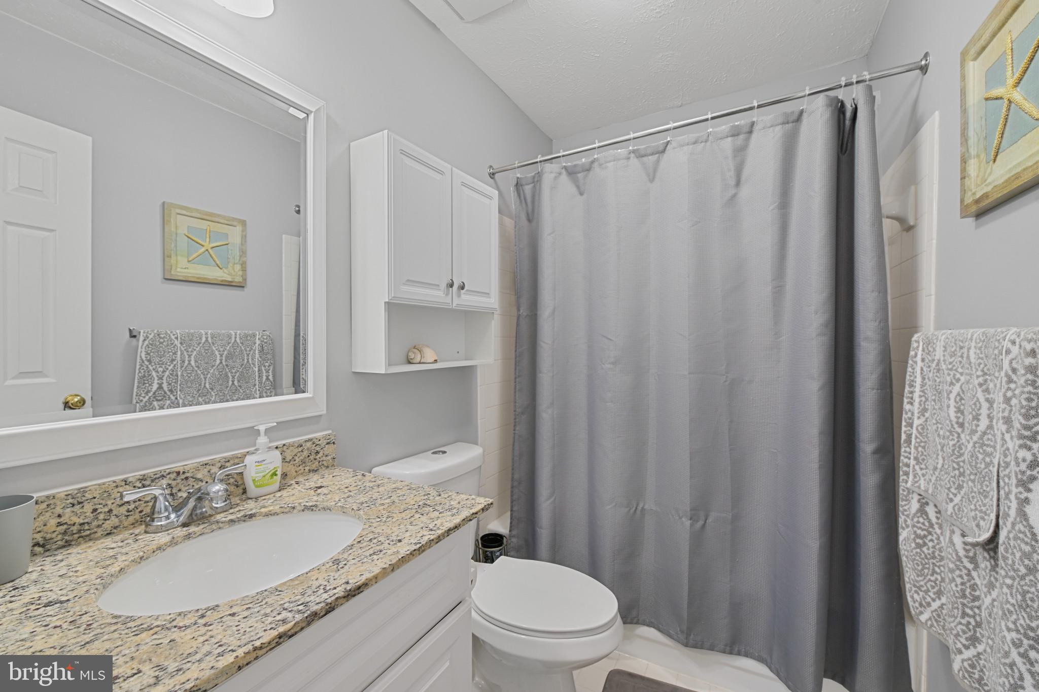 COUNTRY WALK - Residential