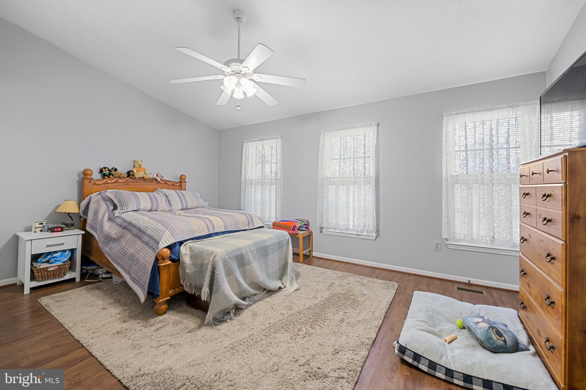 COUNTRY WALK - Residential