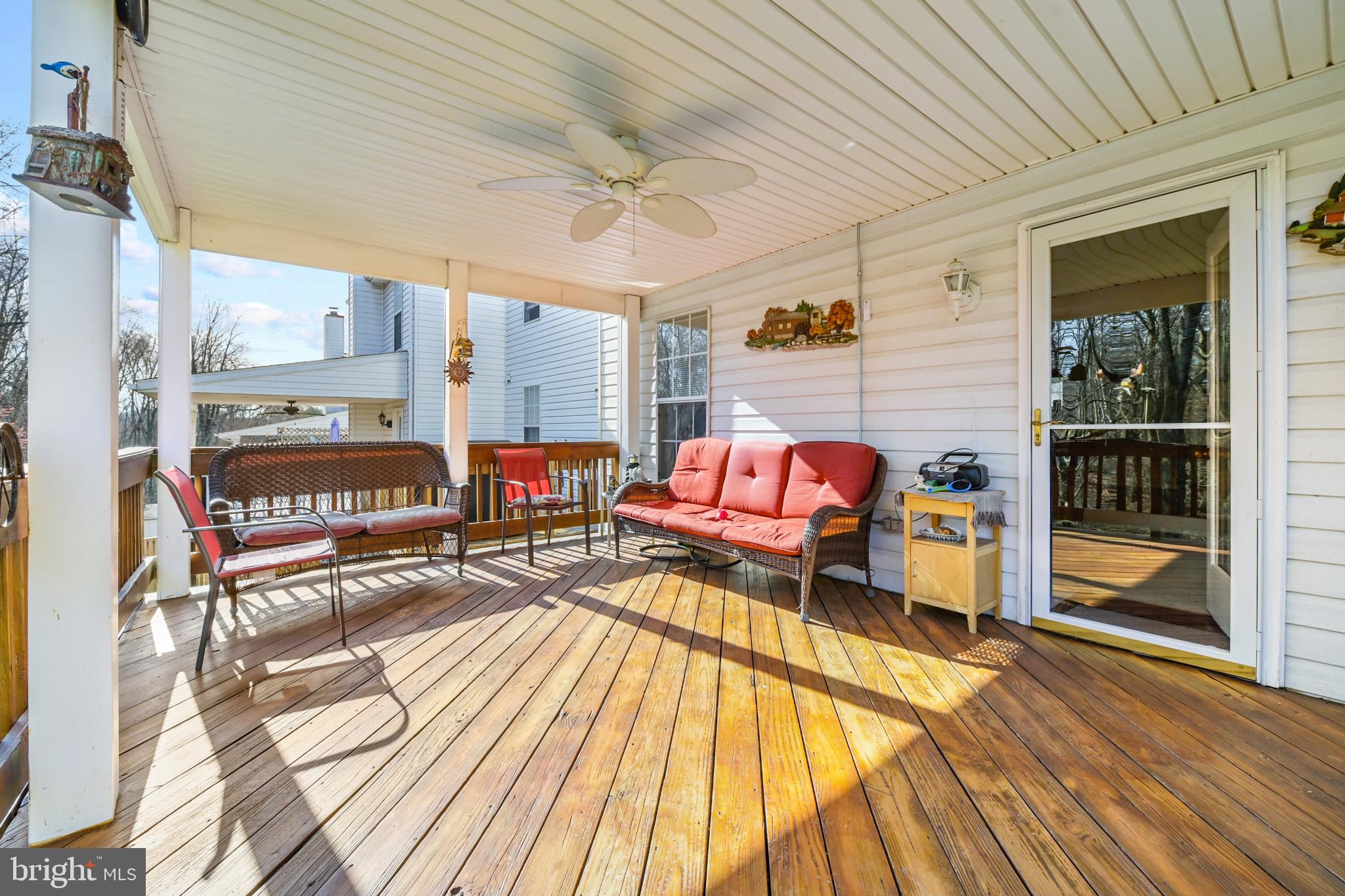 COUNTRY WALK - Residential