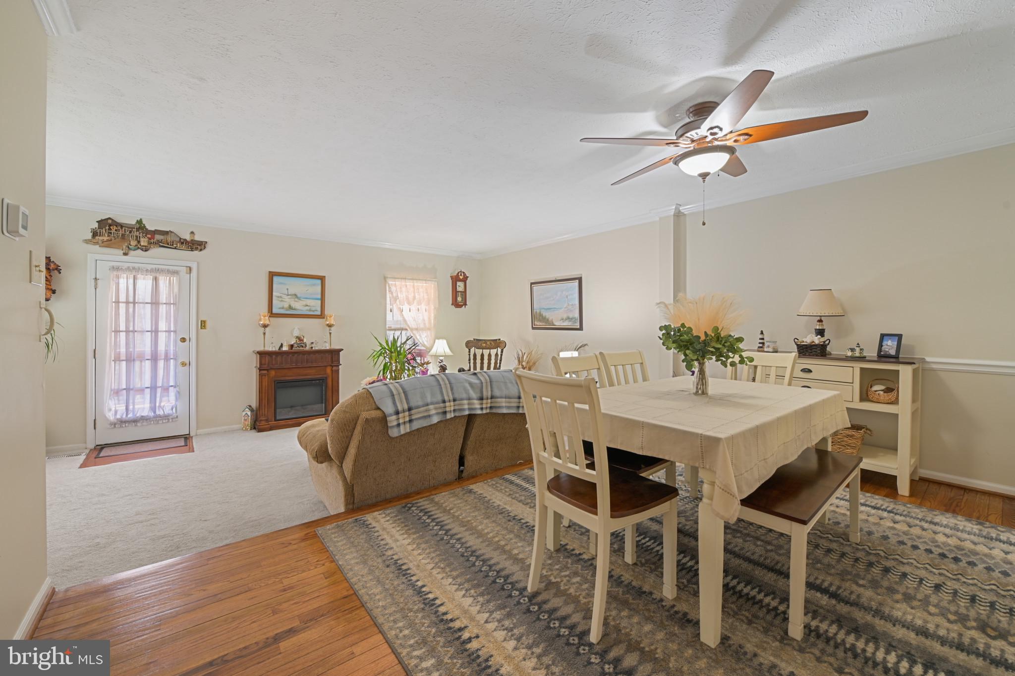 COUNTRY WALK - Residential