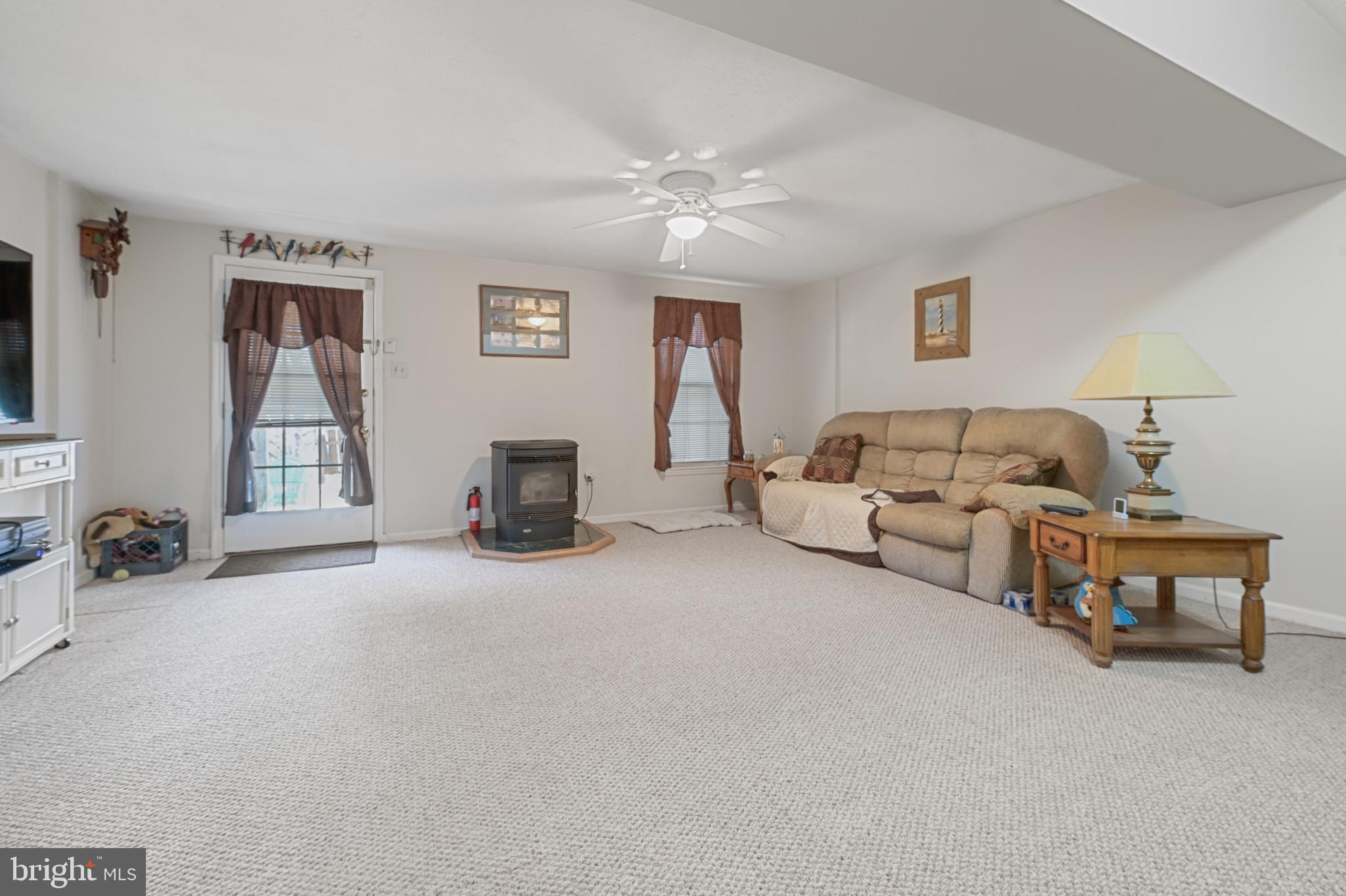 COUNTRY WALK - Residential