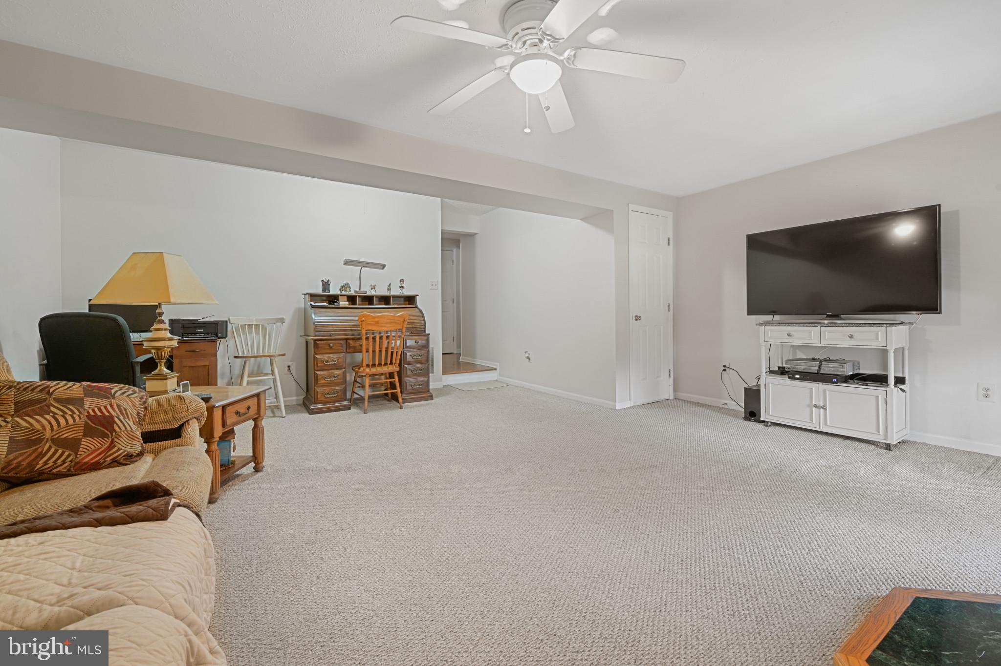 COUNTRY WALK - Residential