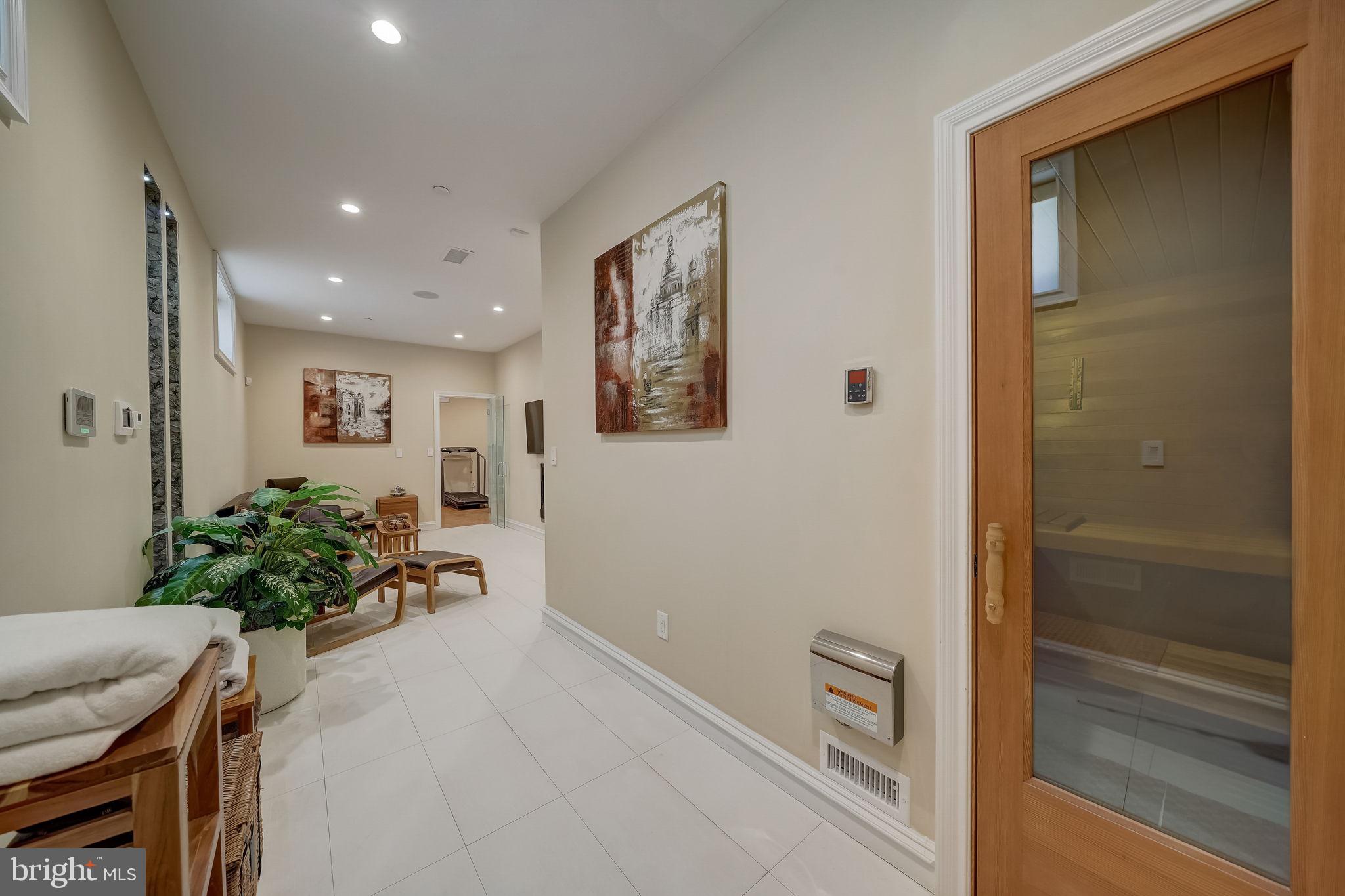 FAIRMOUNT - Residential