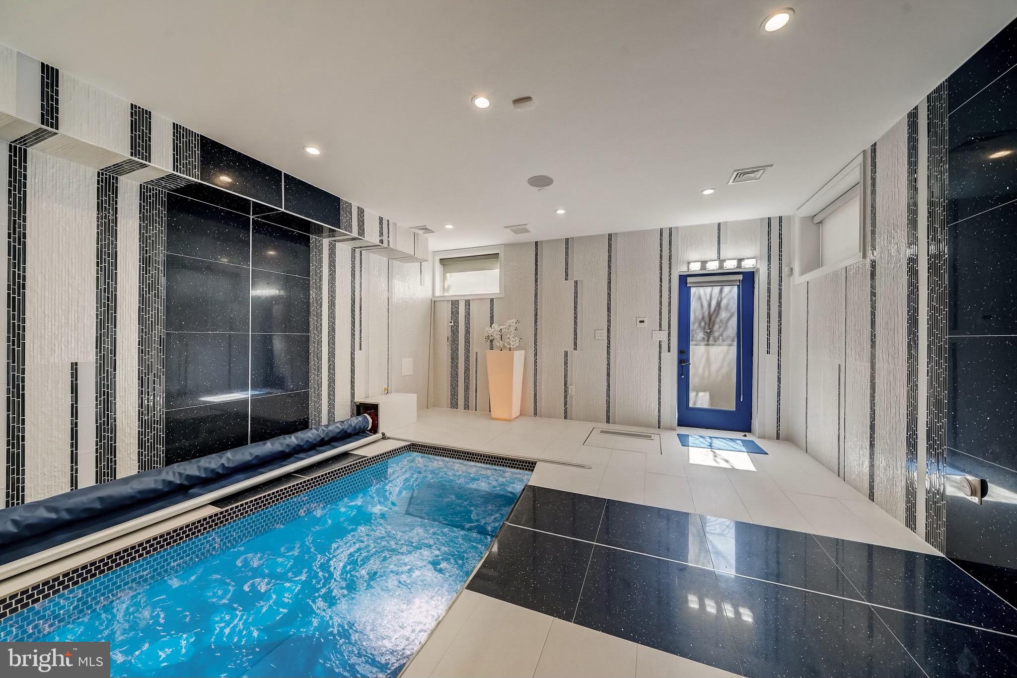 FAIRMOUNT - Residential