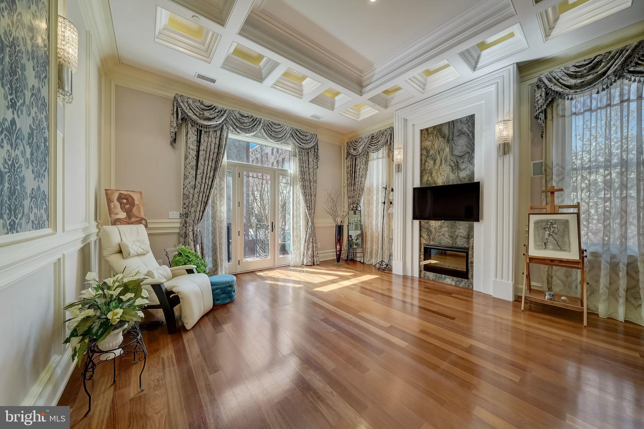 FAIRMOUNT - Residential