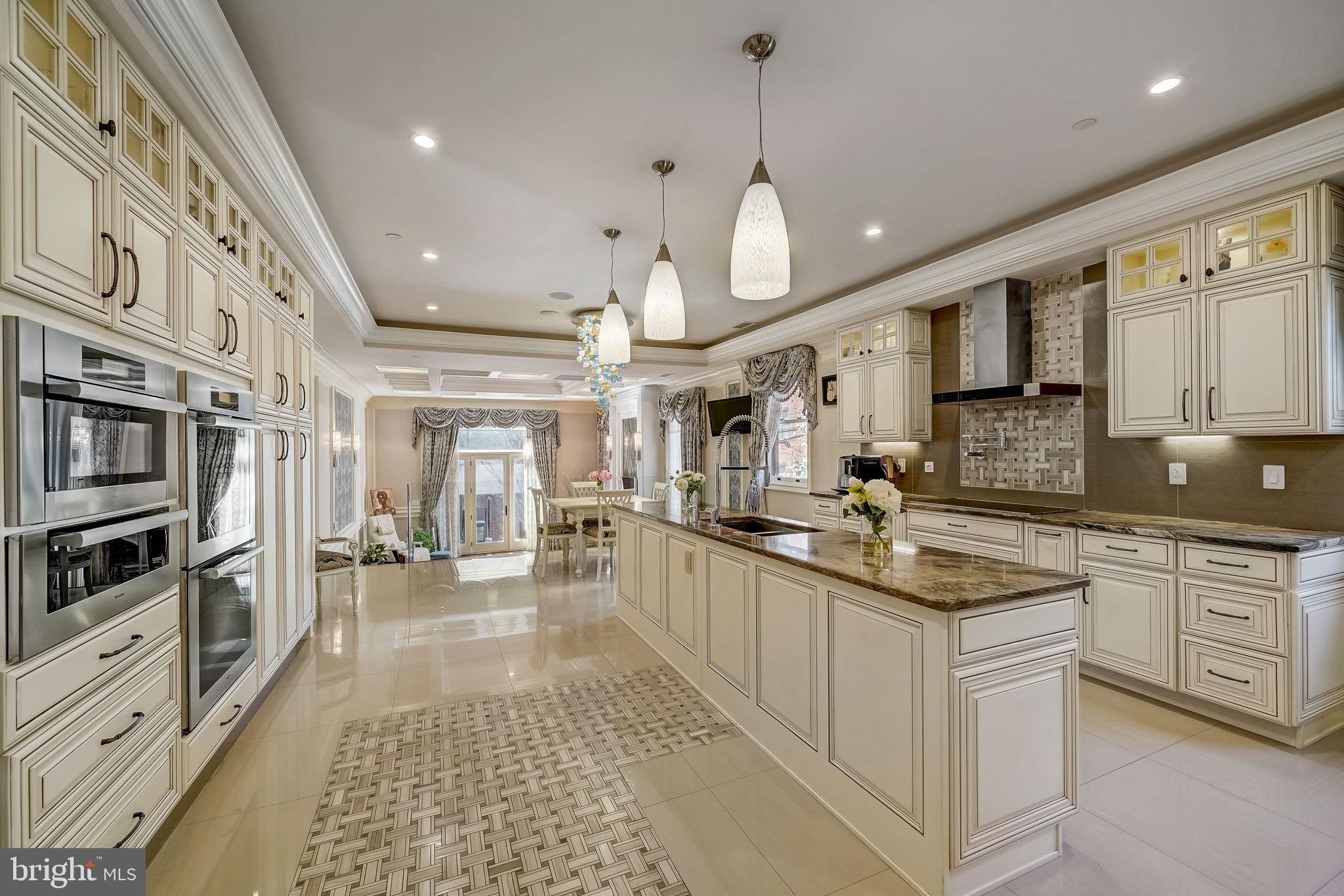 FAIRMOUNT - Residential