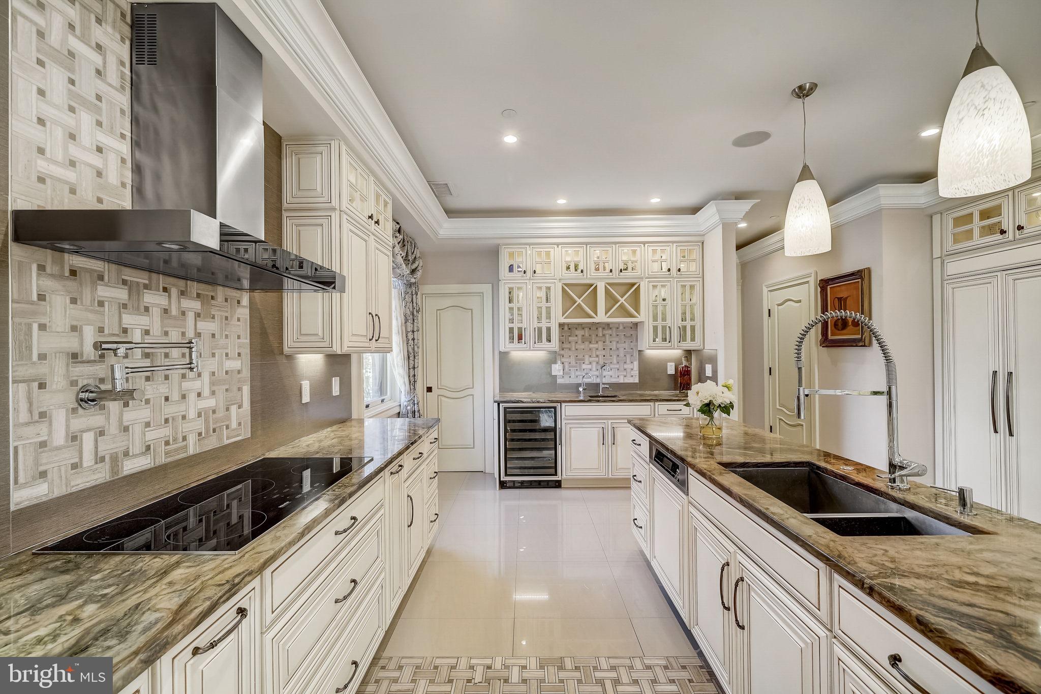 FAIRMOUNT - Residential