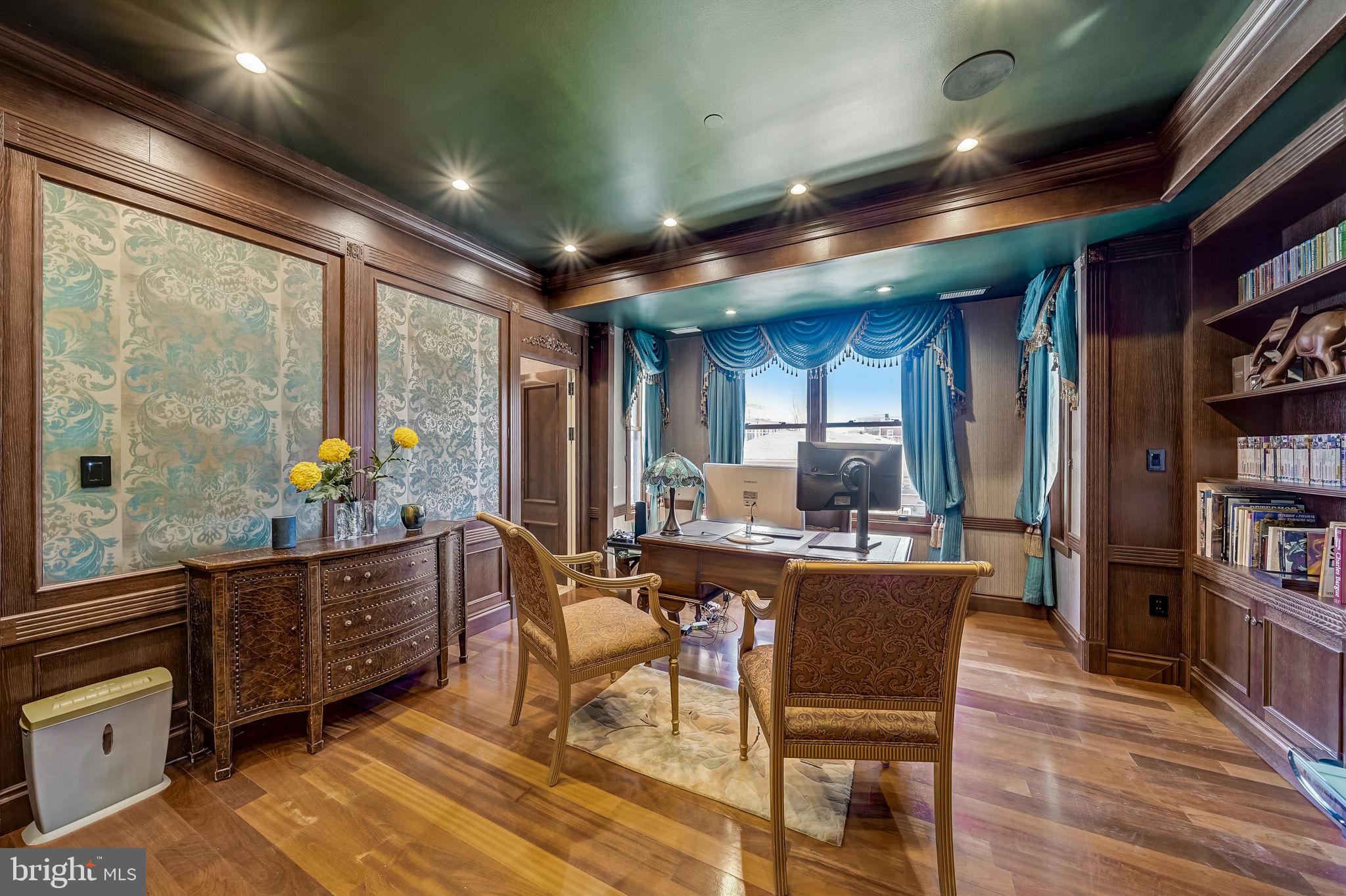 FAIRMOUNT - Residential