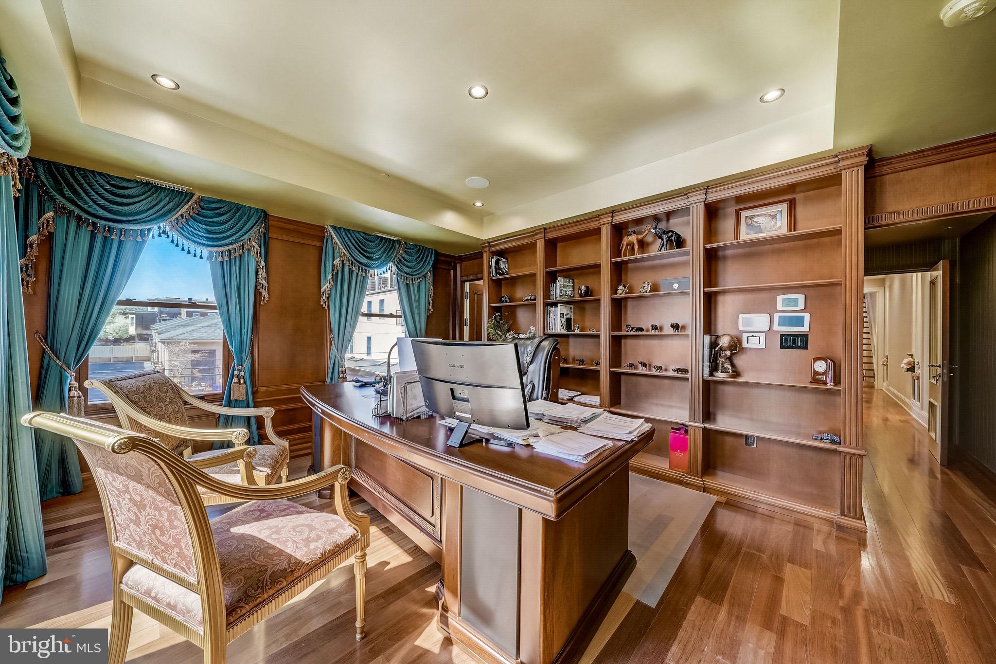 FAIRMOUNT - Residential