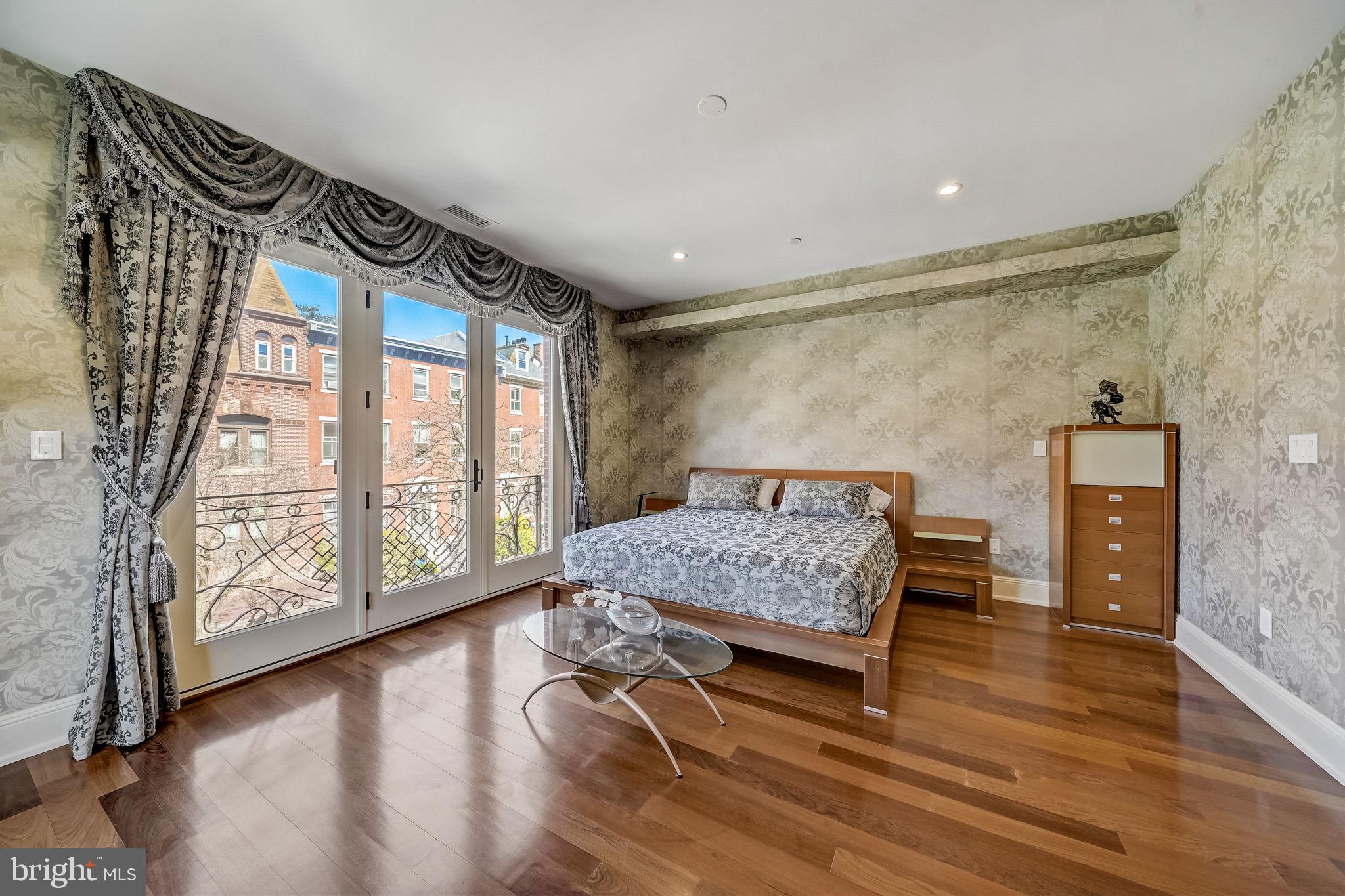 FAIRMOUNT - Residential