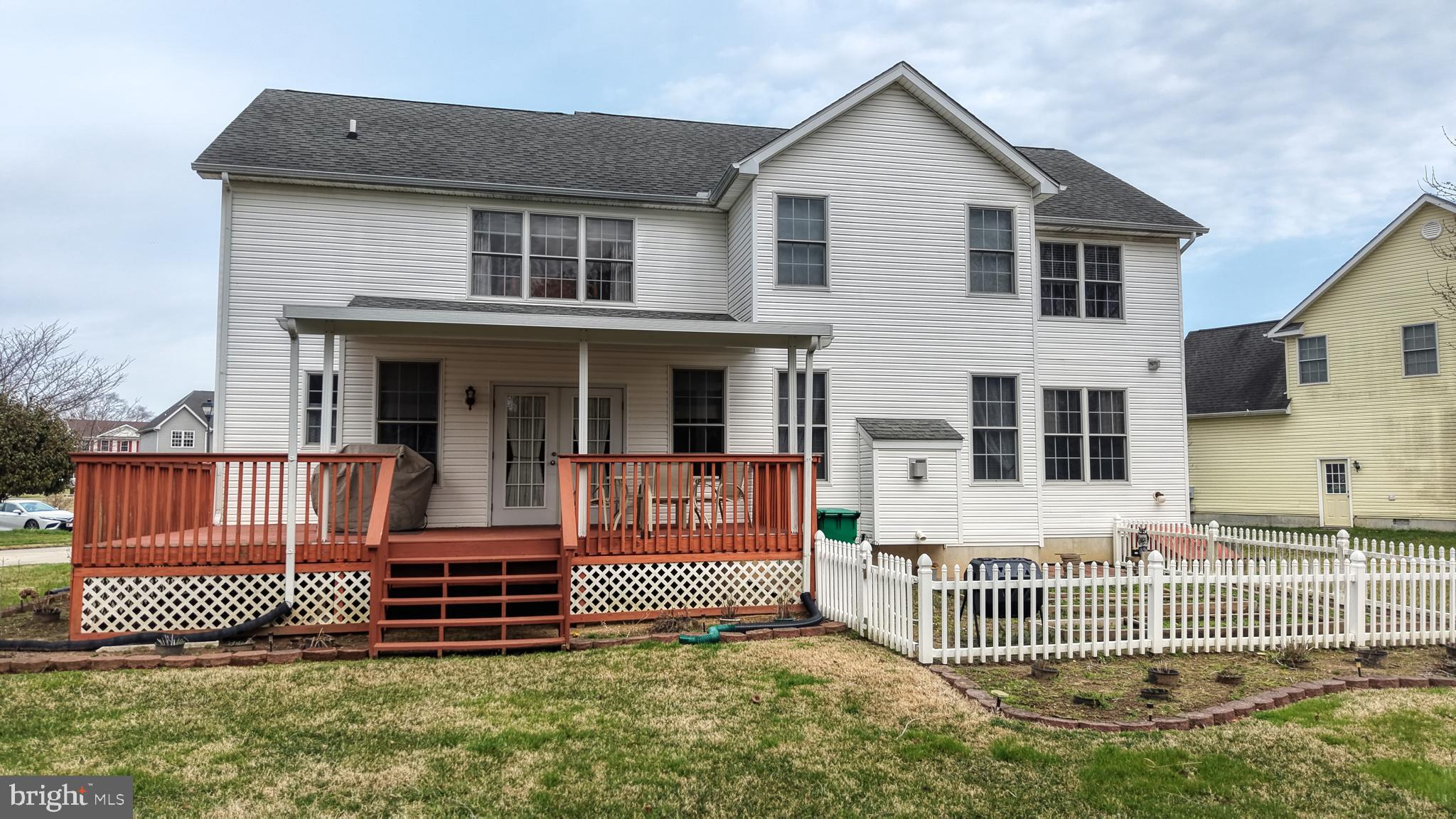 STONEGATE - Residential