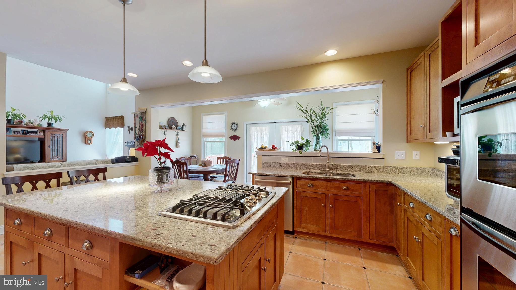 STONEGATE - Residential