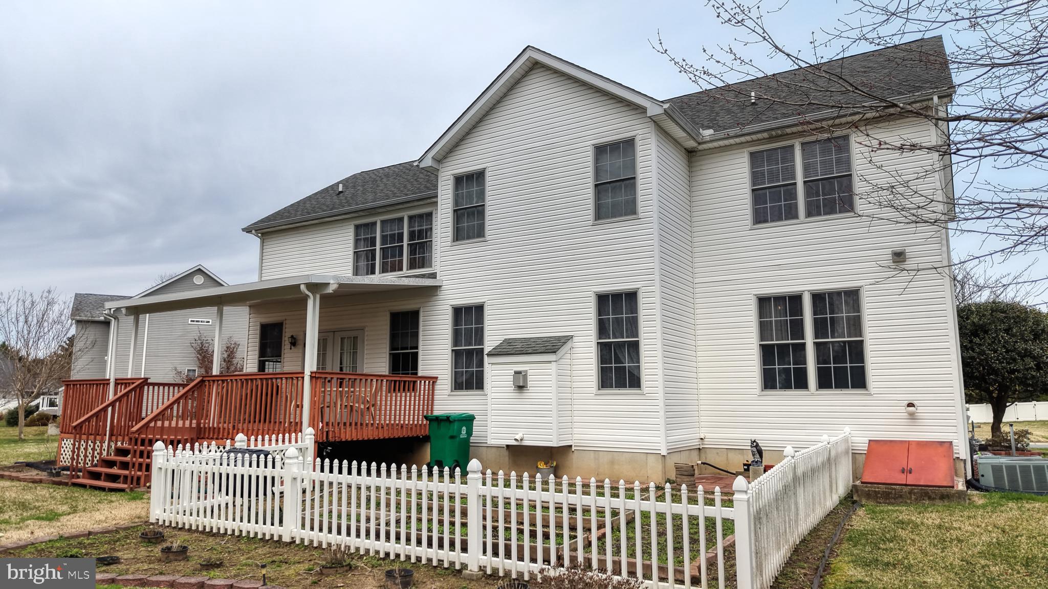 STONEGATE - Residential