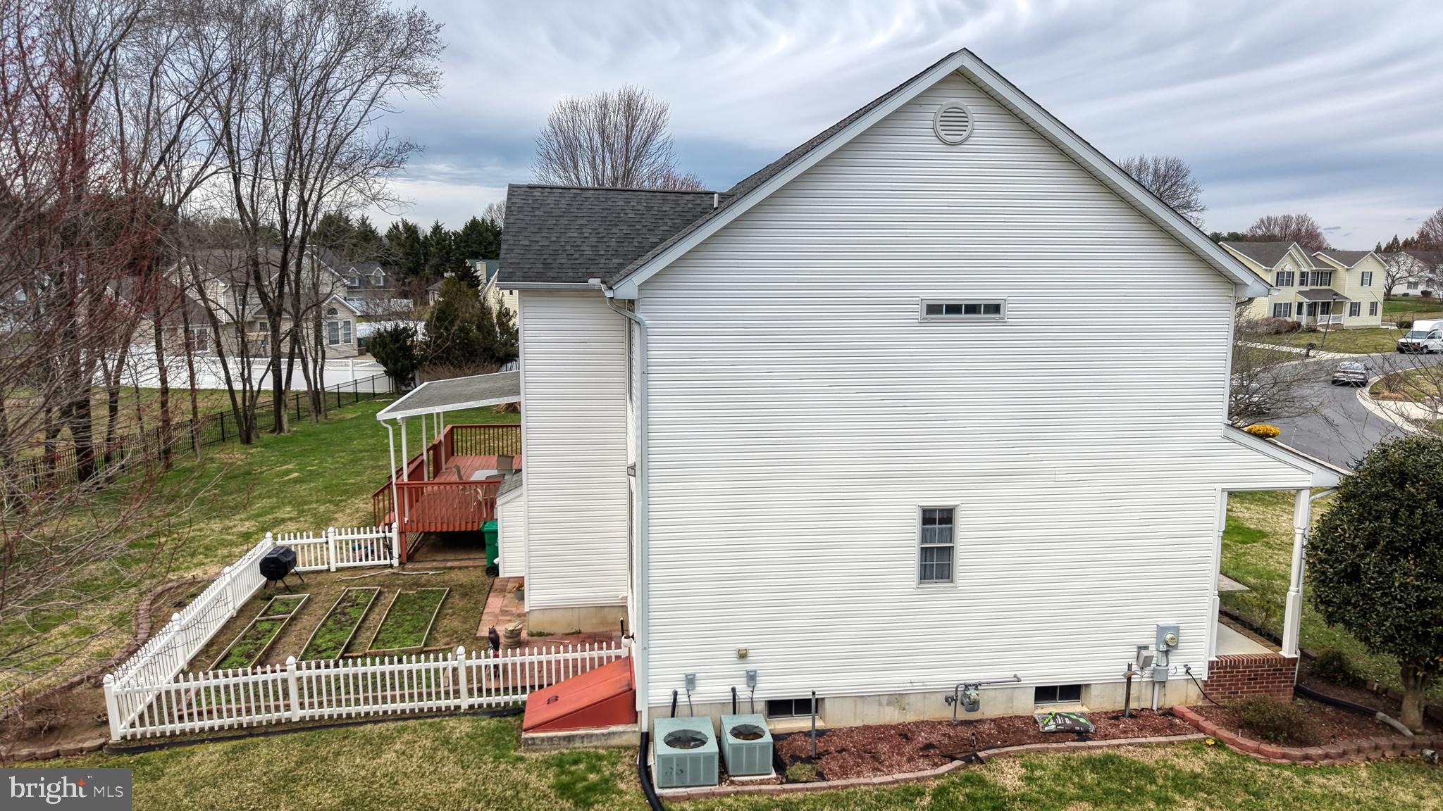 STONEGATE - Residential