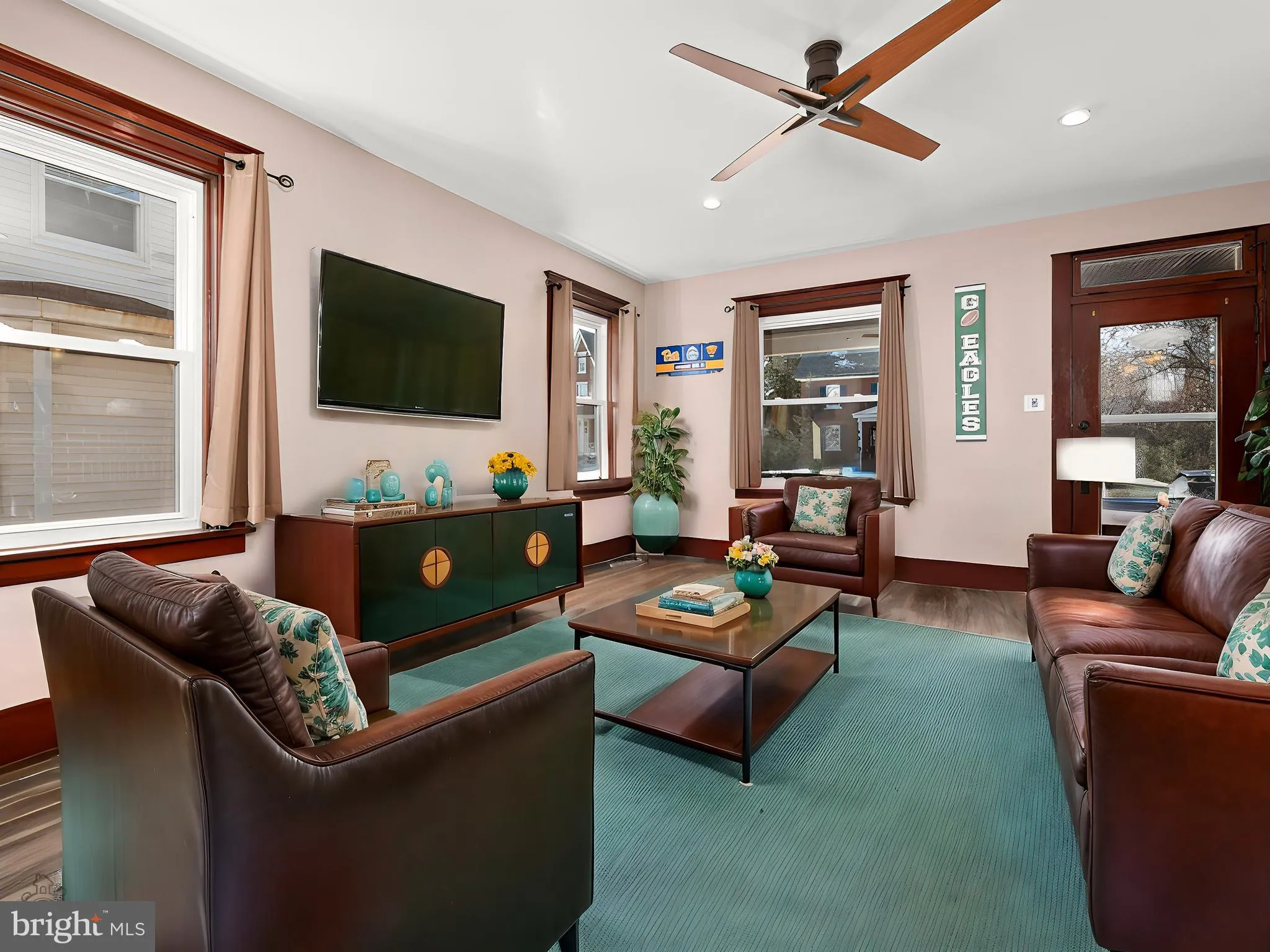 Quakertown, Pennsylvania 18951, United States, 3 Bedrooms Bedrooms, ,2 BathroomsBathrooms,Residential,Pending,6437