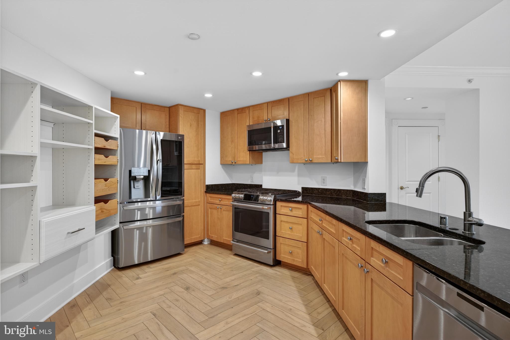 RESIDENCES AT PARK PLACE - Residential
