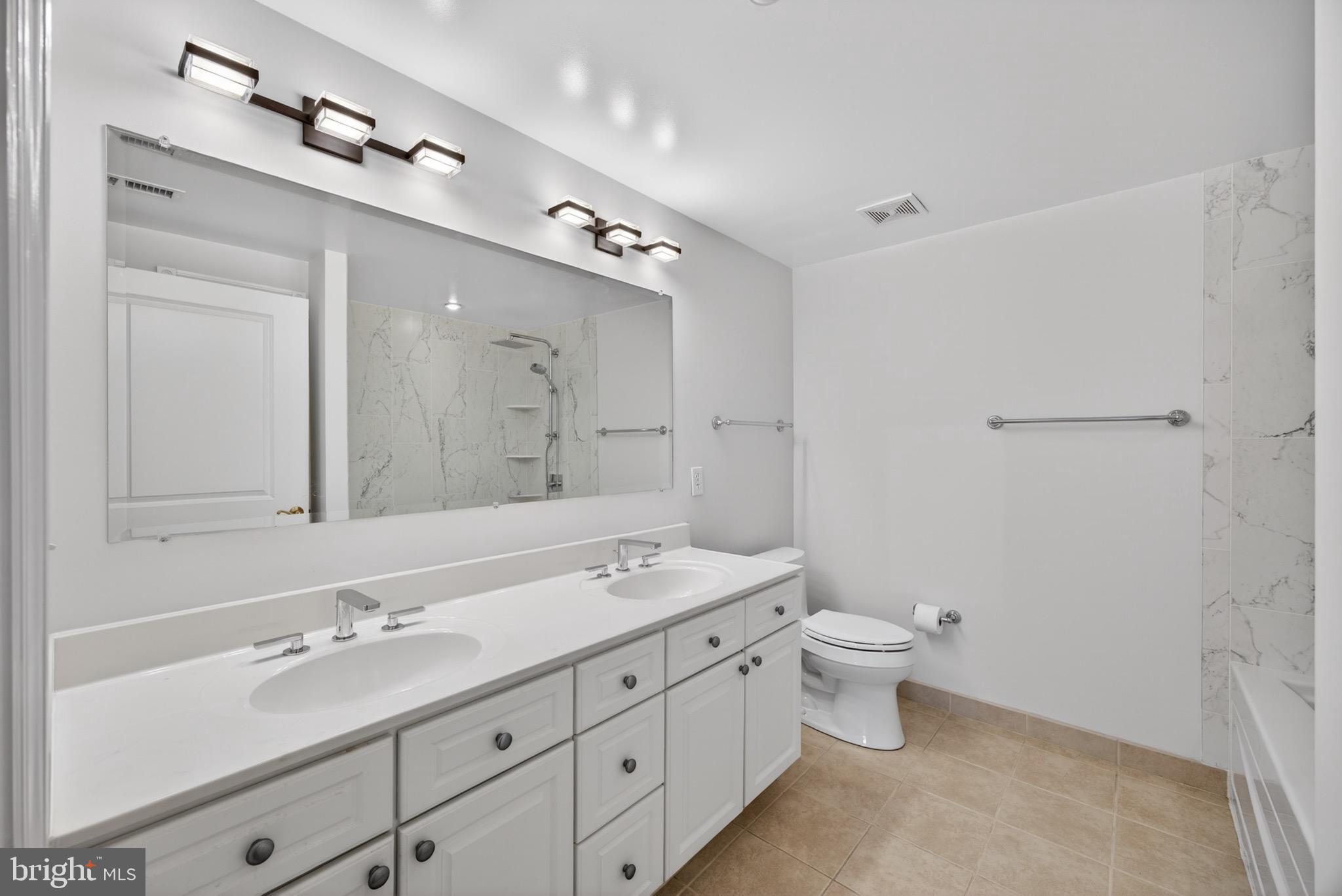 RESIDENCES AT PARK PLACE - Residential