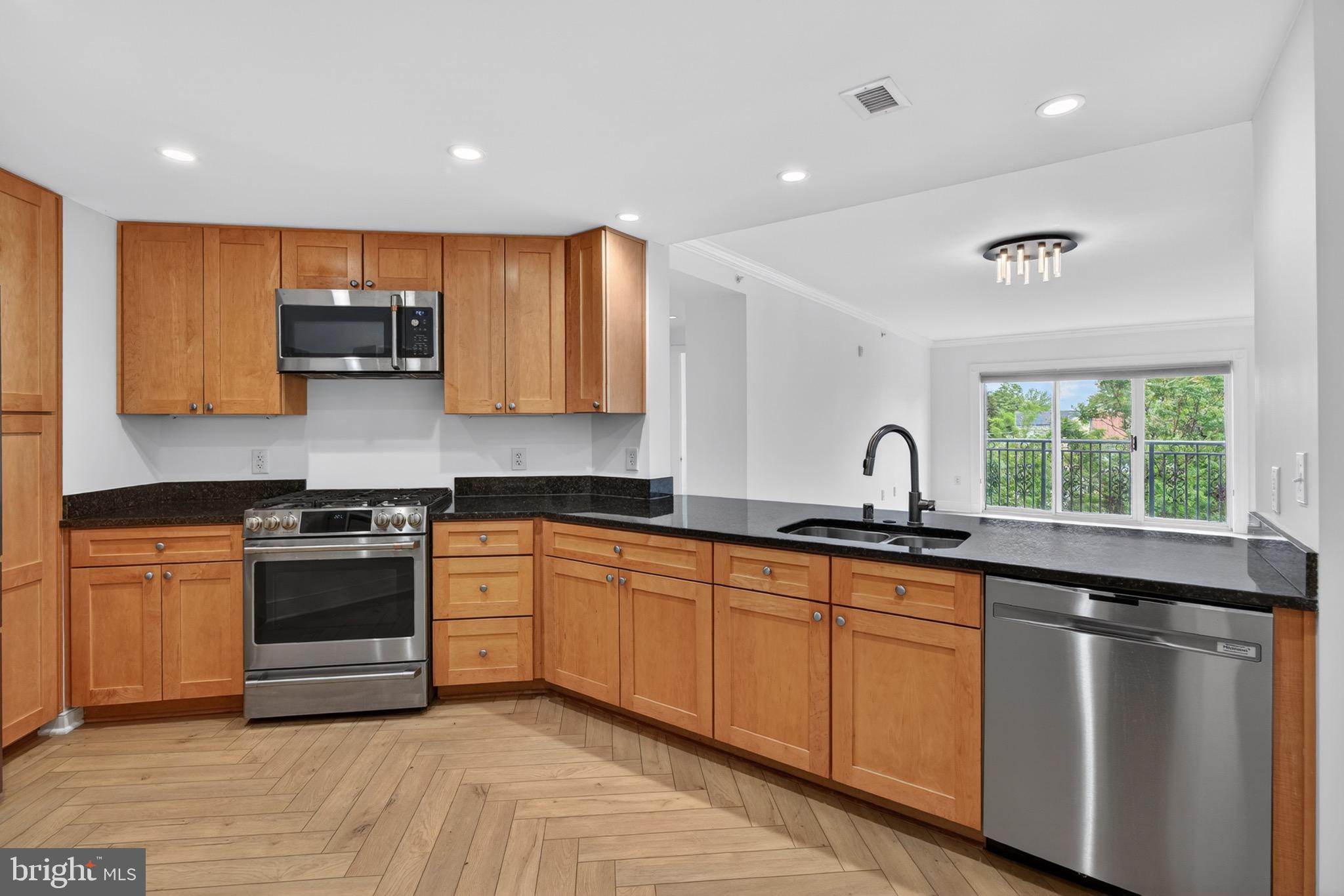 RESIDENCES AT PARK PLACE - Residential