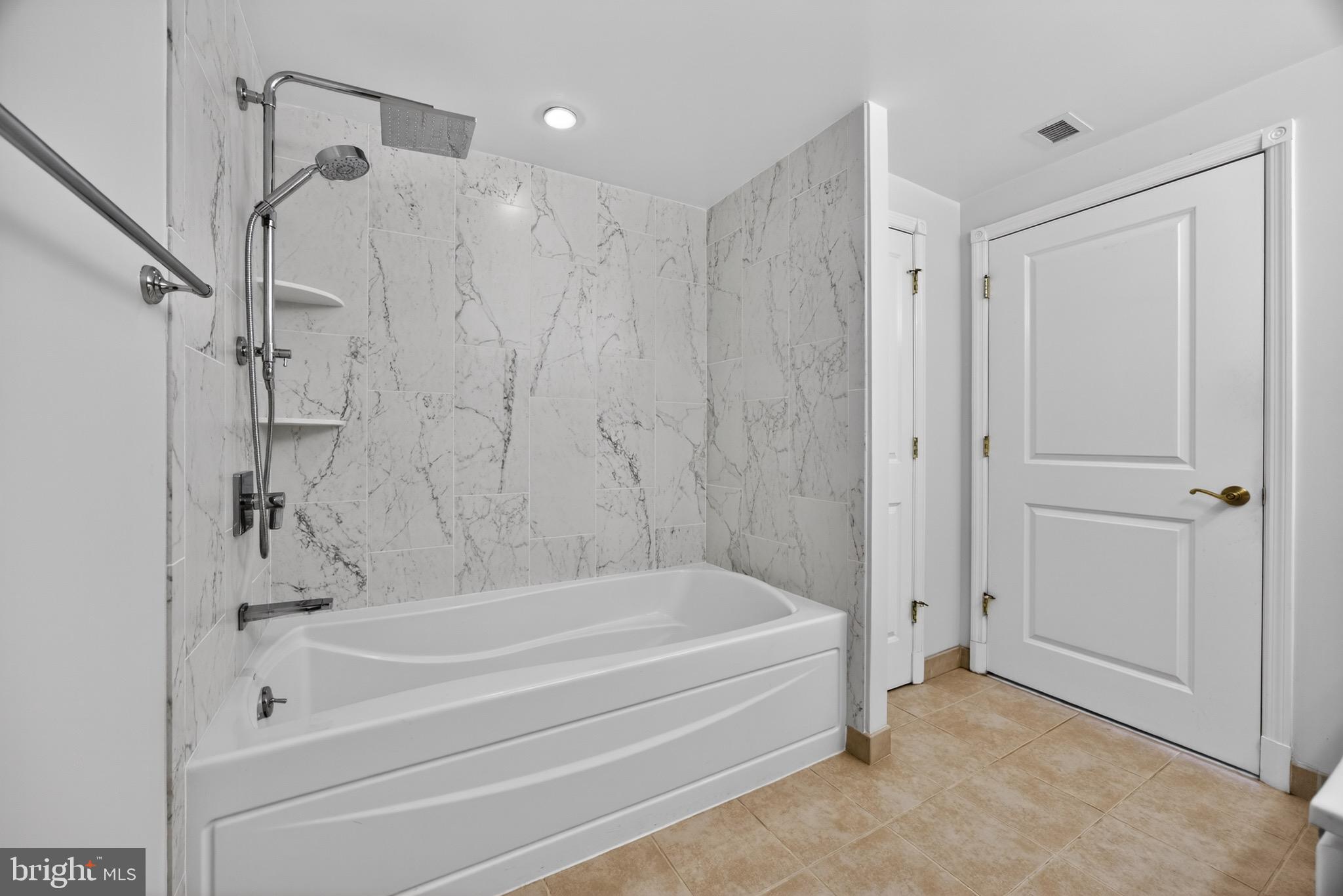 RESIDENCES AT PARK PLACE - Residential