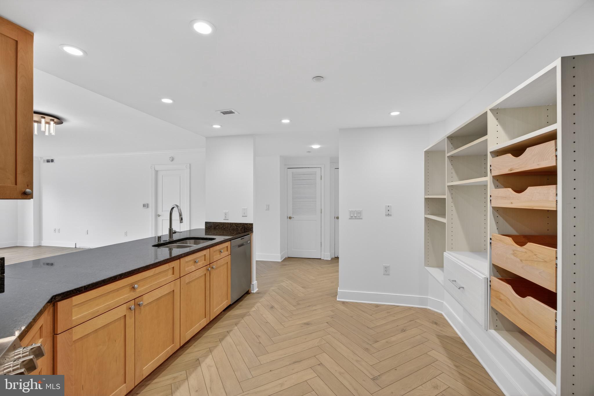 RESIDENCES AT PARK PLACE - Residential