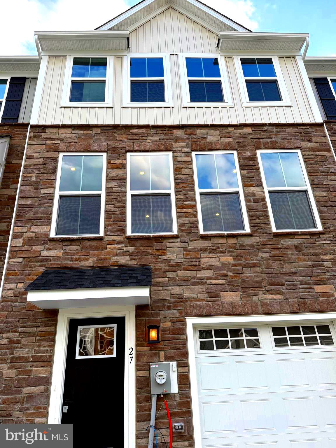 27 FOXWOOD DR