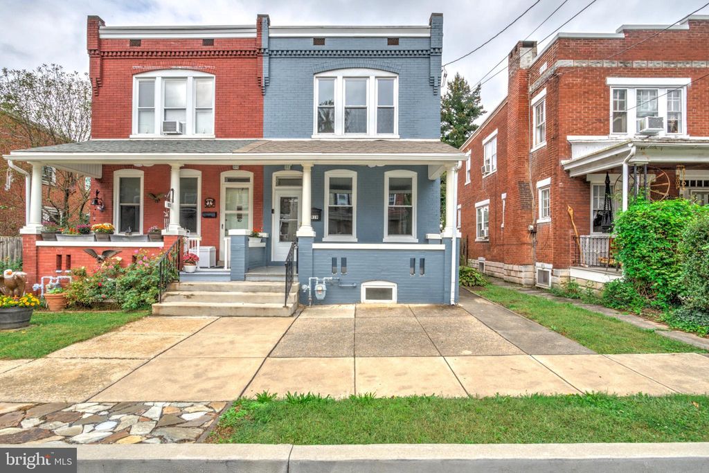 Photo of 919 Edgewood Avenue, LANCASTER, PA 17603 (MLS # PALA2077186)