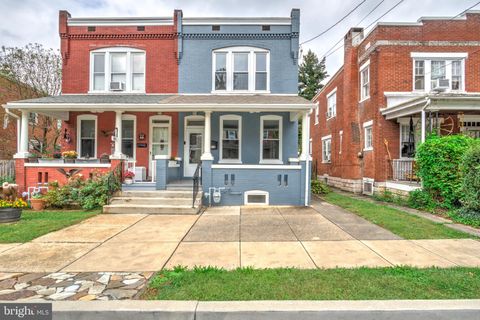 Photo of 919 Edgewood Avenue, LANCASTER, PA 17603 (MLS # PALA2077186)
