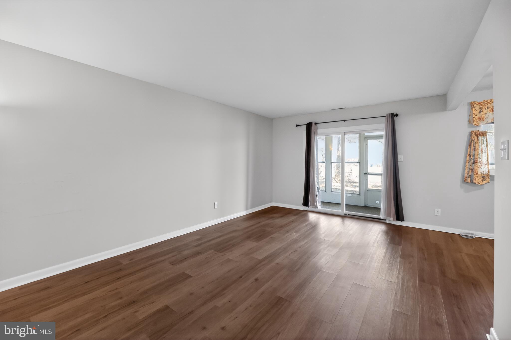 411 STILES AVENUE B-11