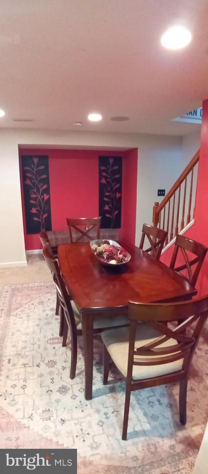 ROLLING MEADOWS SUB - Residential