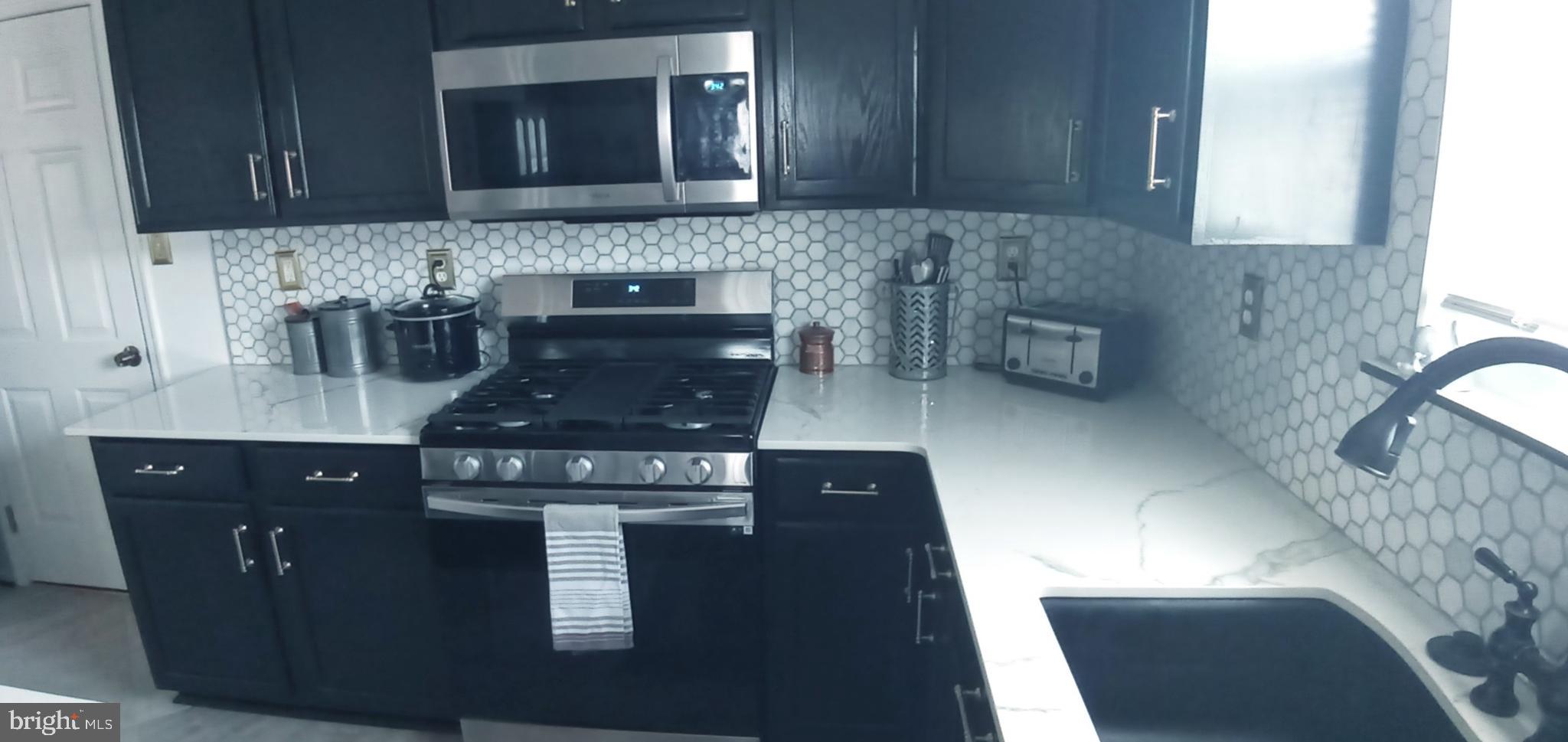 ROLLING MEADOWS SUB - Residential