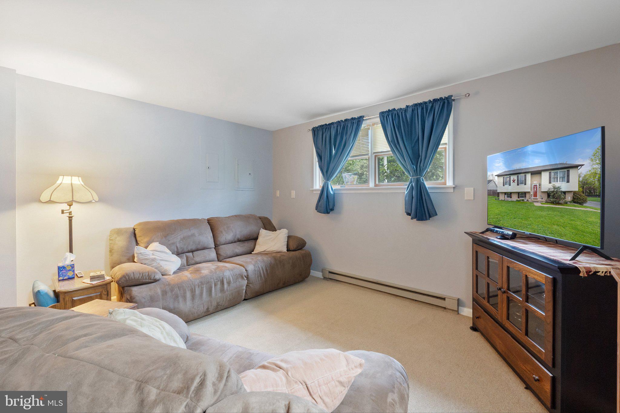 SPRING VALLEY - Residential