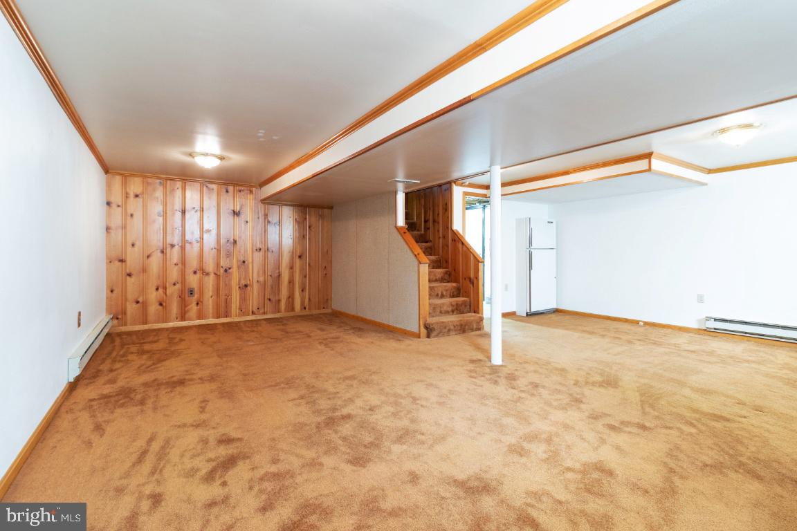 GREENTOP MANOR - Residential