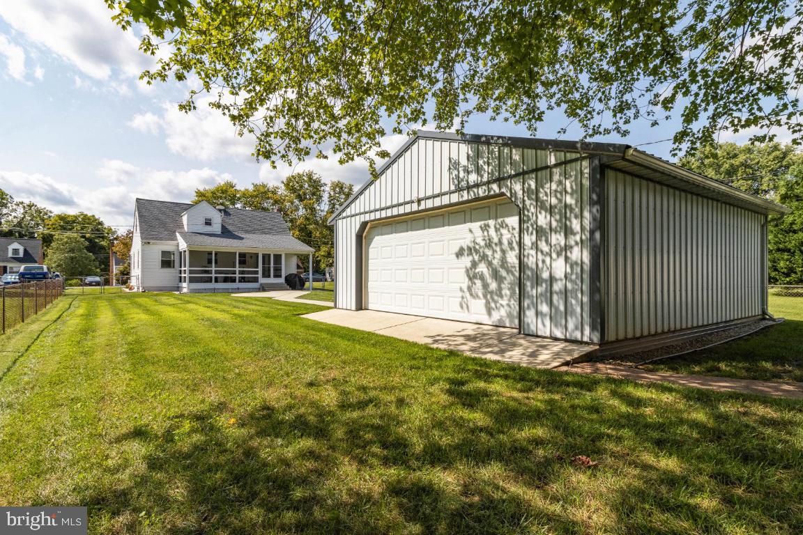 GREENTOP MANOR - Residential