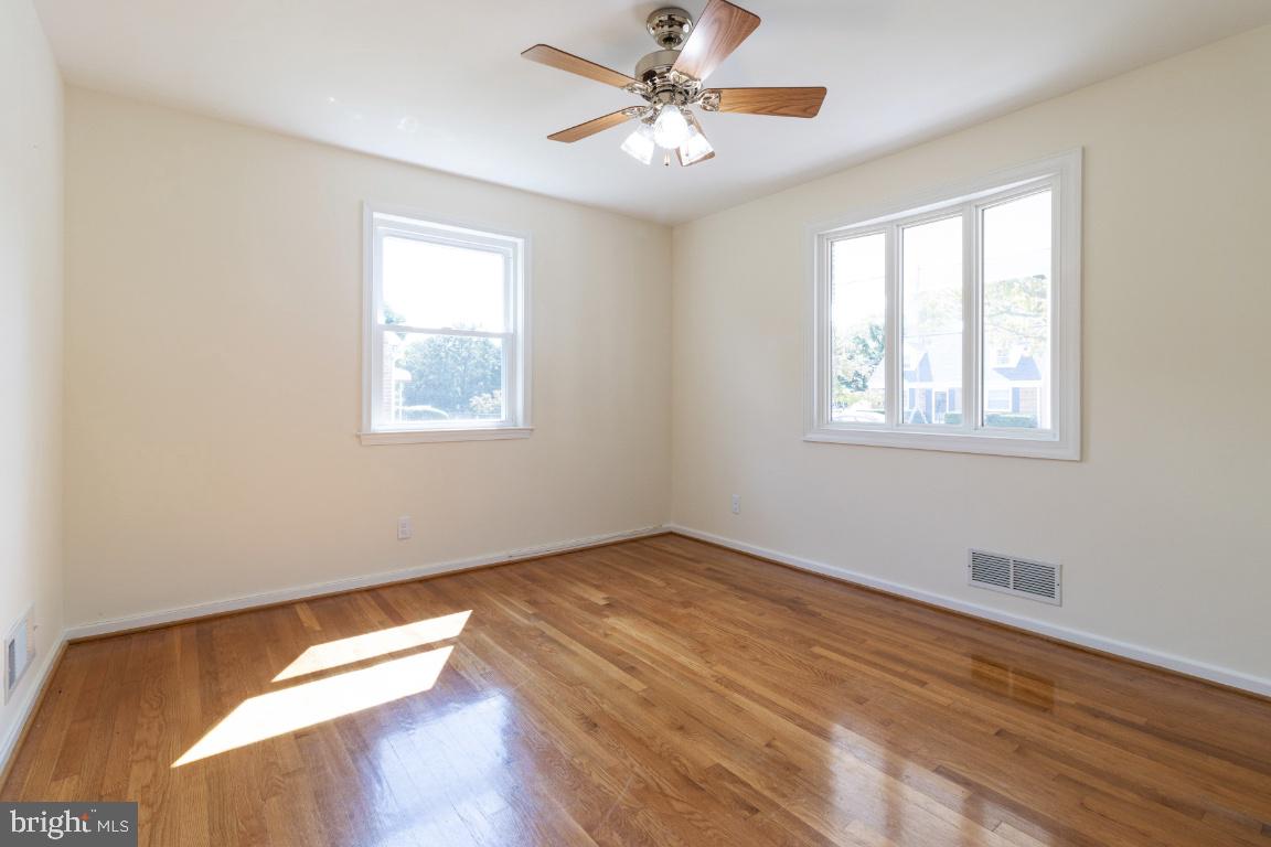 GREENTOP MANOR - Residential