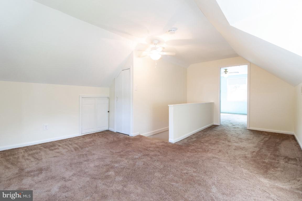 GREENTOP MANOR - Residential