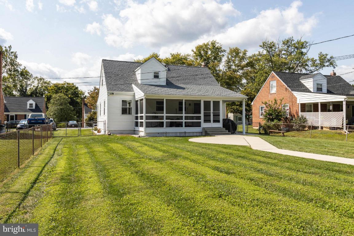 GREENTOP MANOR - Residential