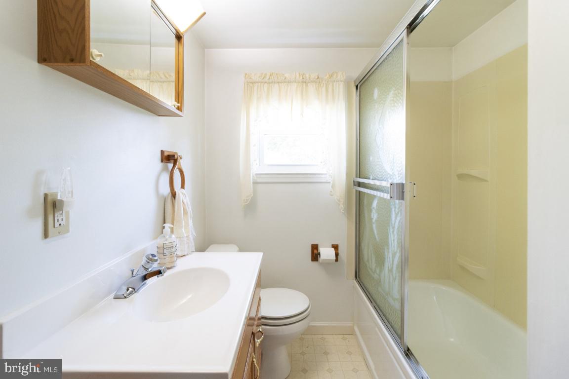 GREENTOP MANOR - Residential